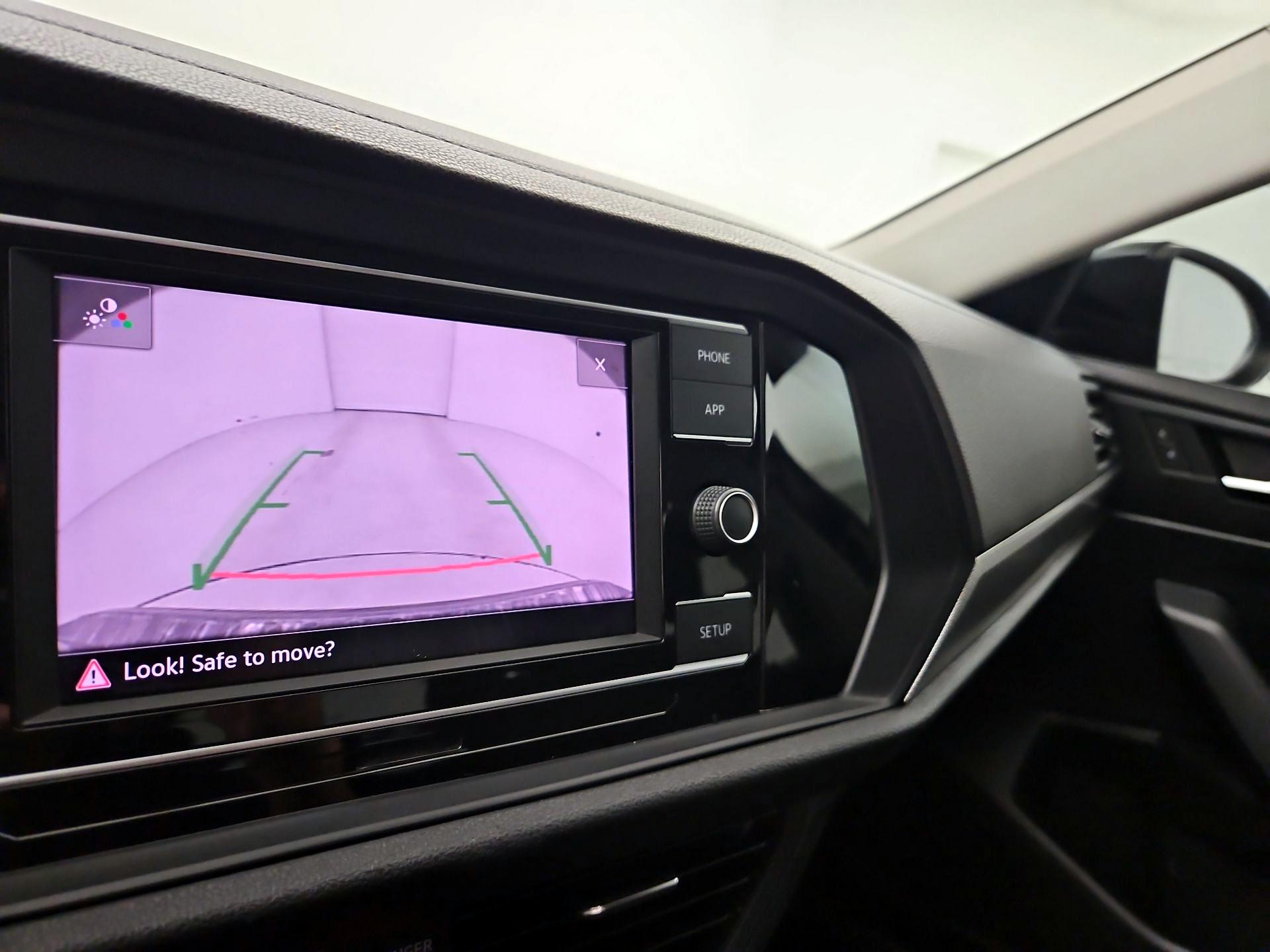 Thumbnail: 2019 Volkswagen Jetta - 14