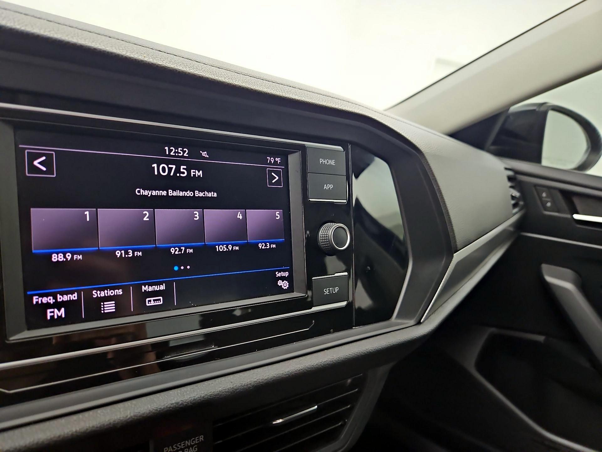Thumbnail: 2019 Volkswagen Jetta - 15