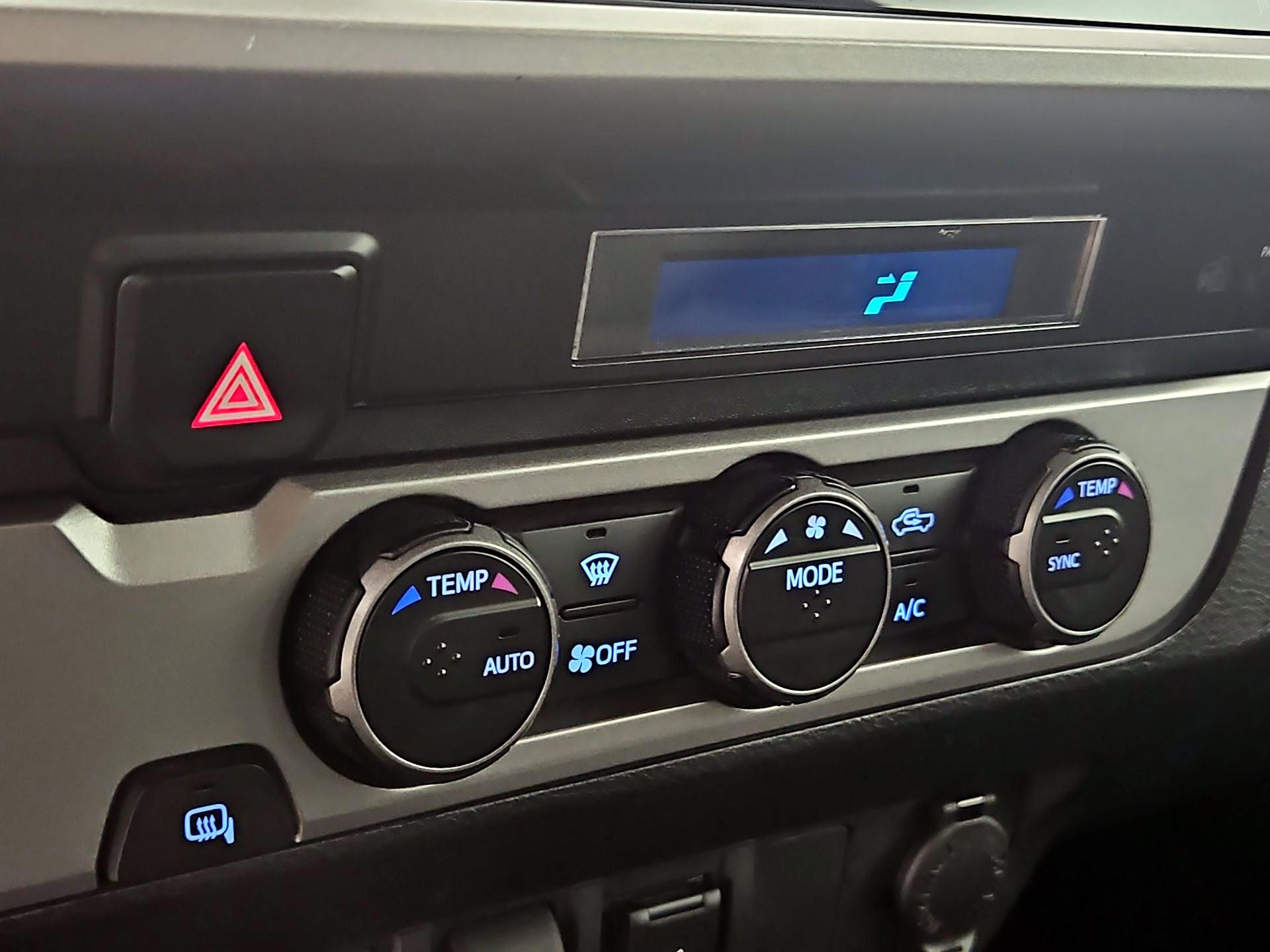 Thumbnail: 2021 Toyota Tacoma - 16