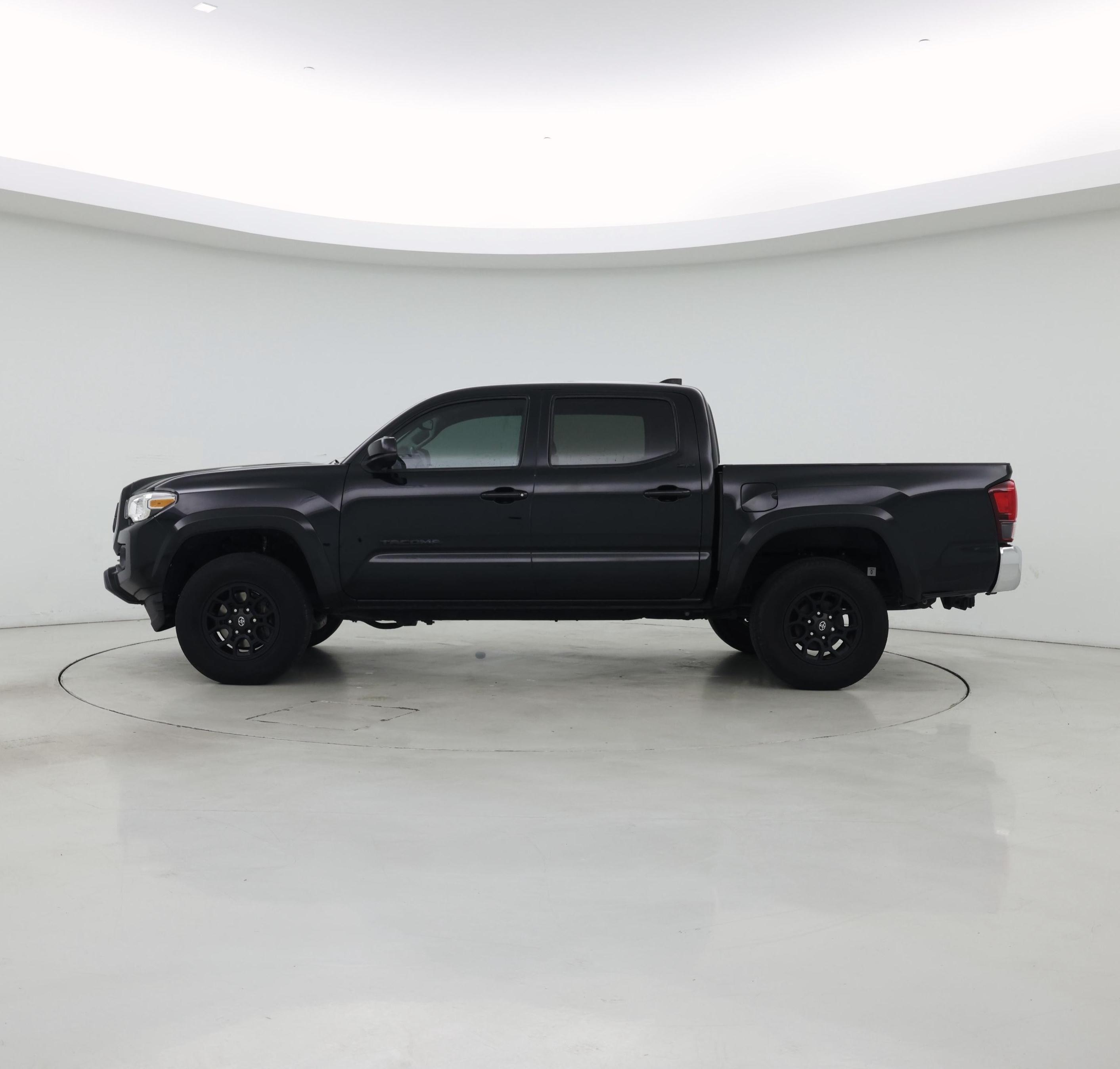 Thumbnail: 2021 Toyota Tacoma - 3