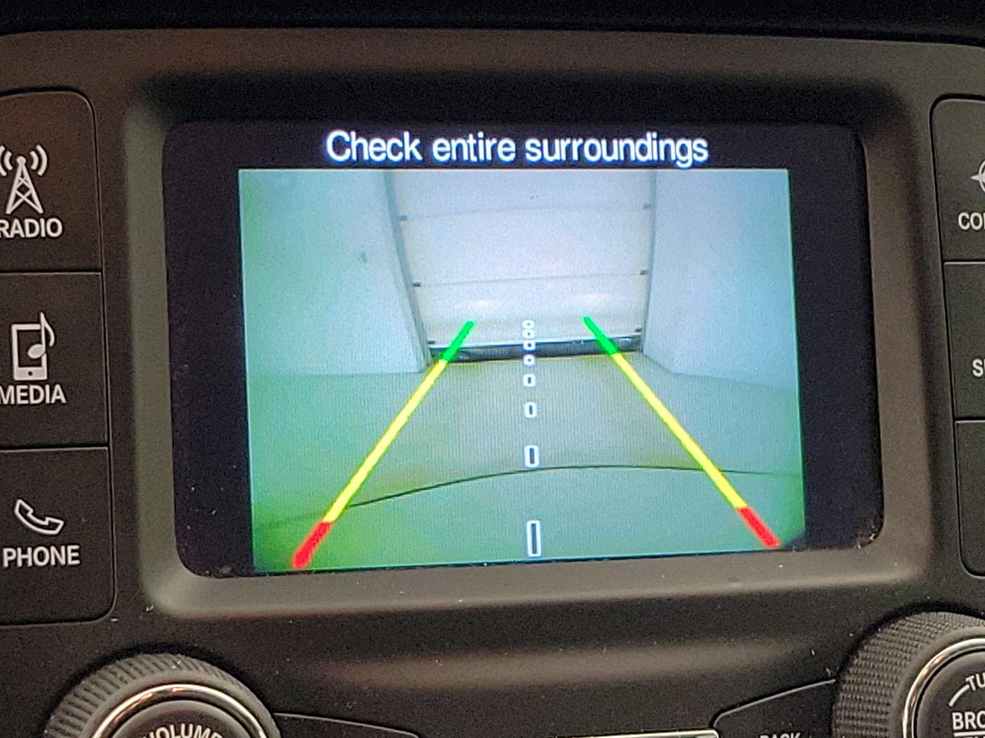 Thumbnail: 2018 Jeep Cherokee - 14