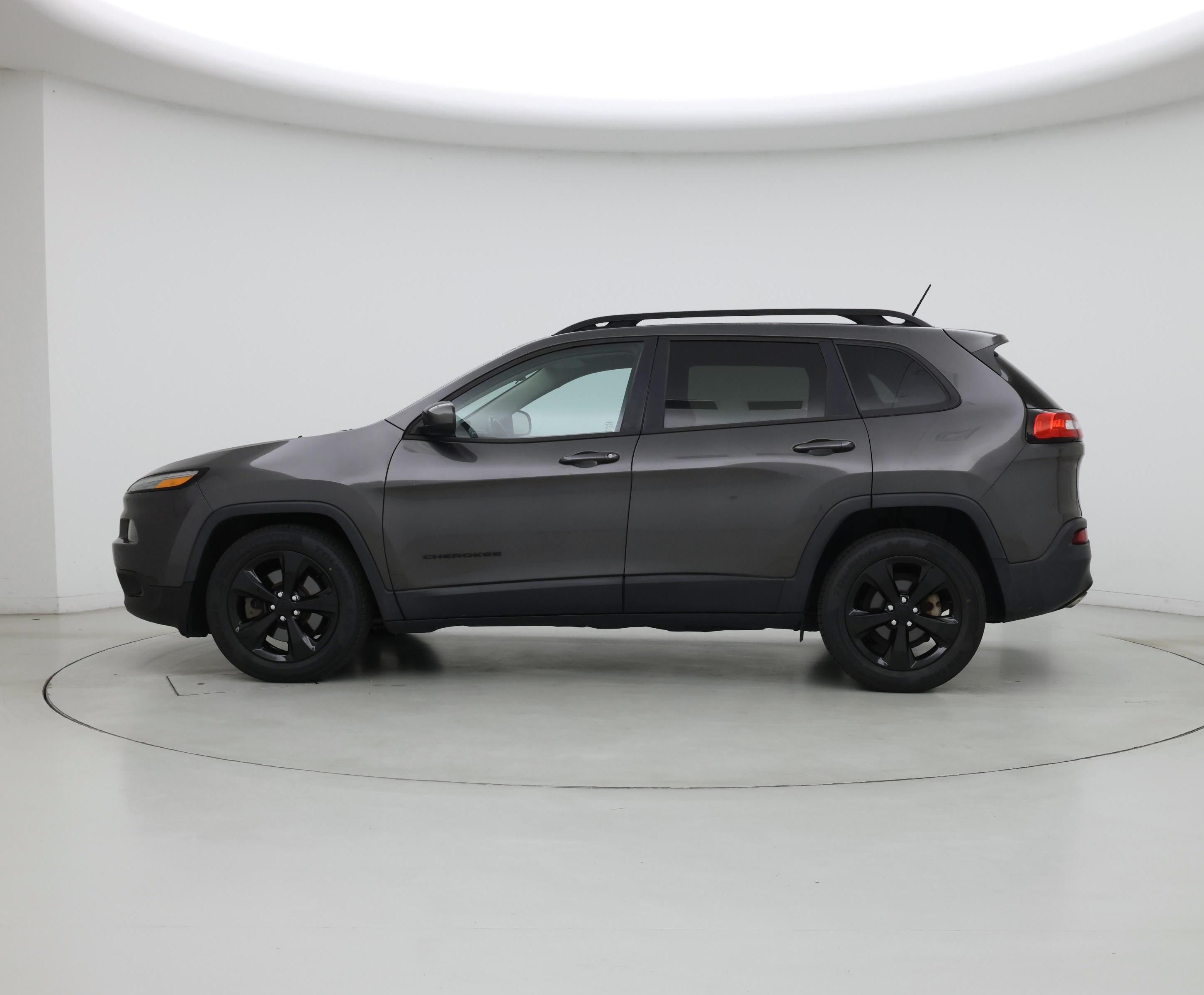 Thumbnail: 2018 Jeep Cherokee - 3