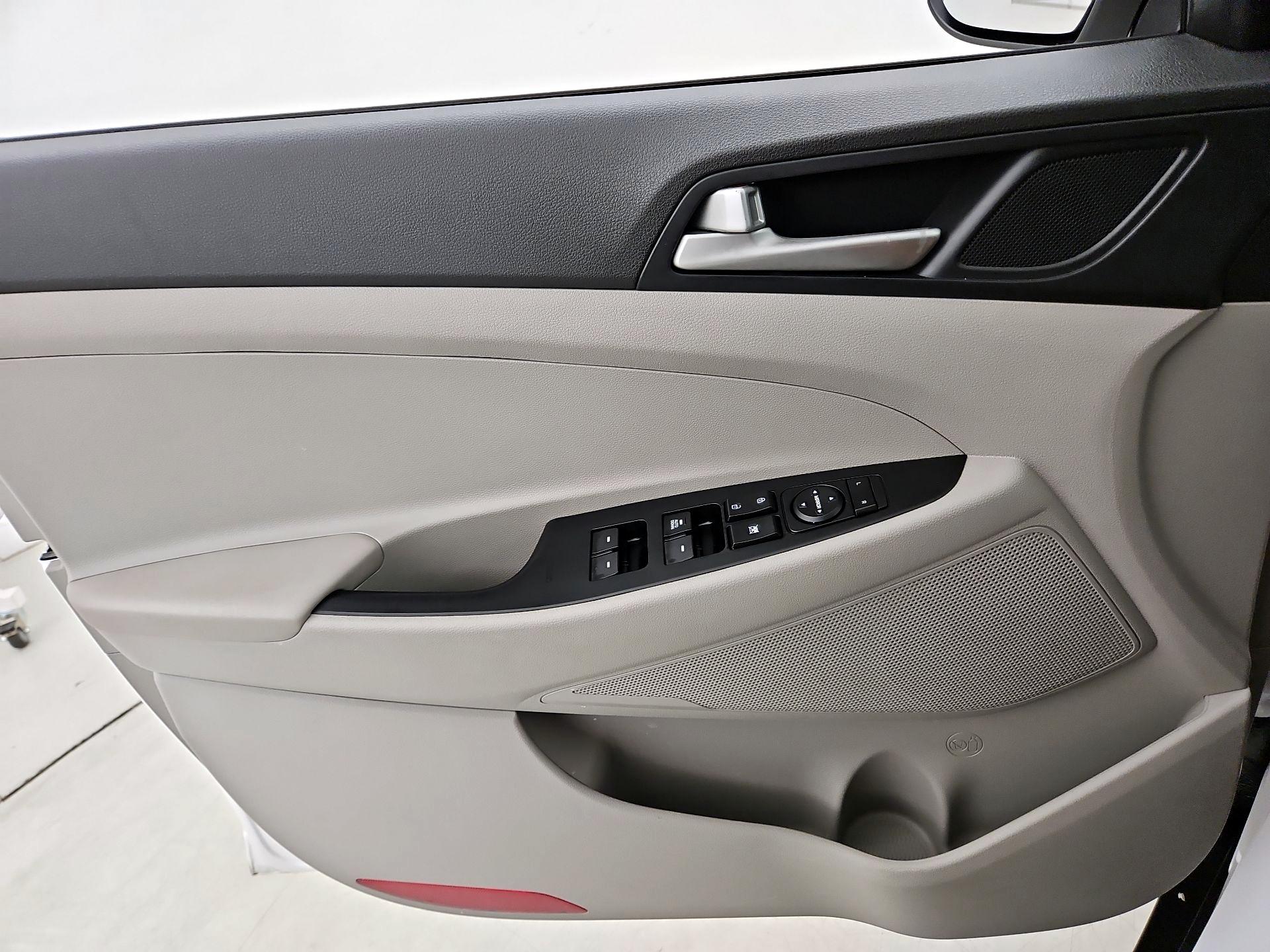 Thumbnail: 2020 Hyundai Tucson - 12