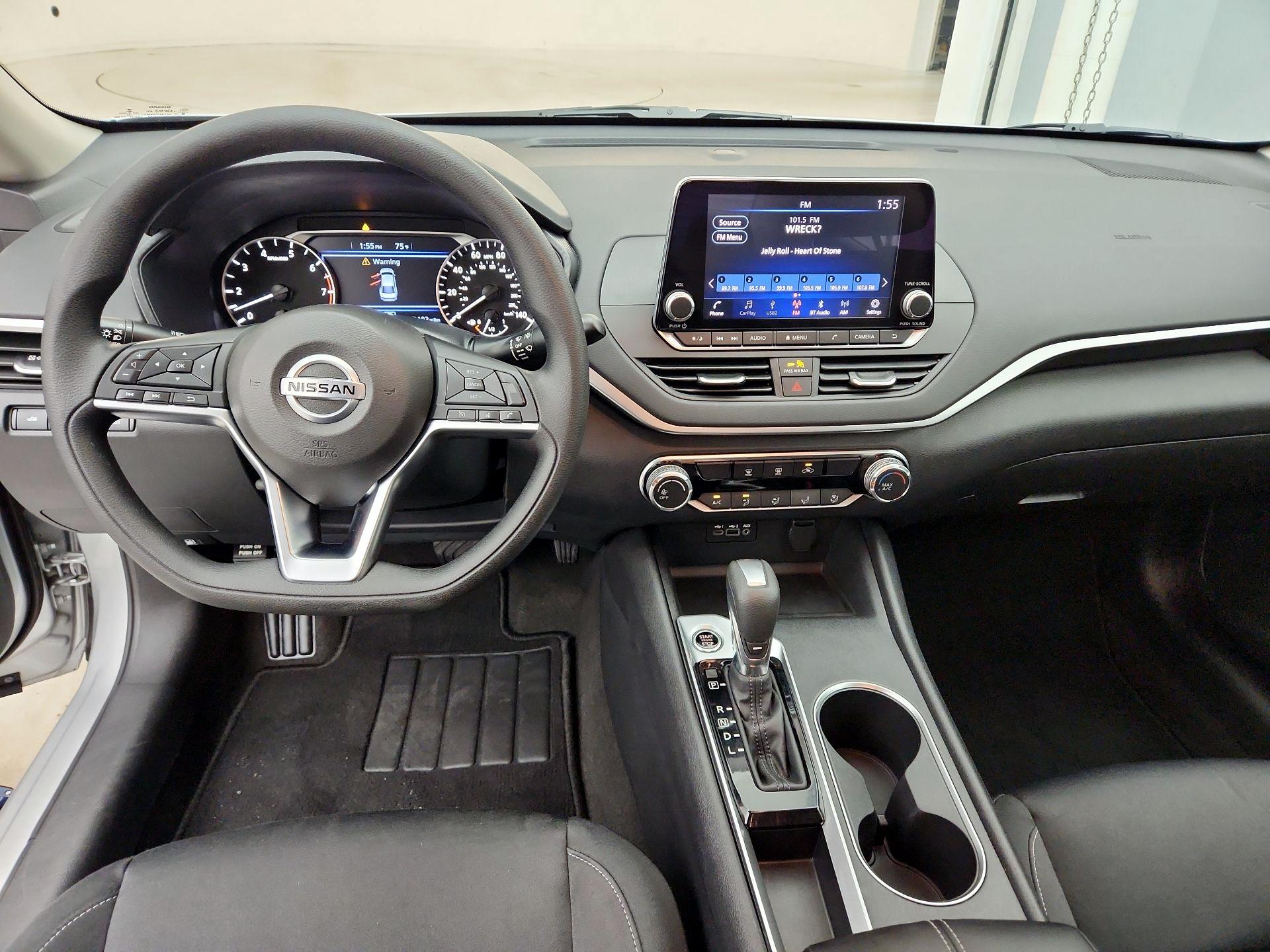 Thumbnail: 2022 Nissan Altima - 9