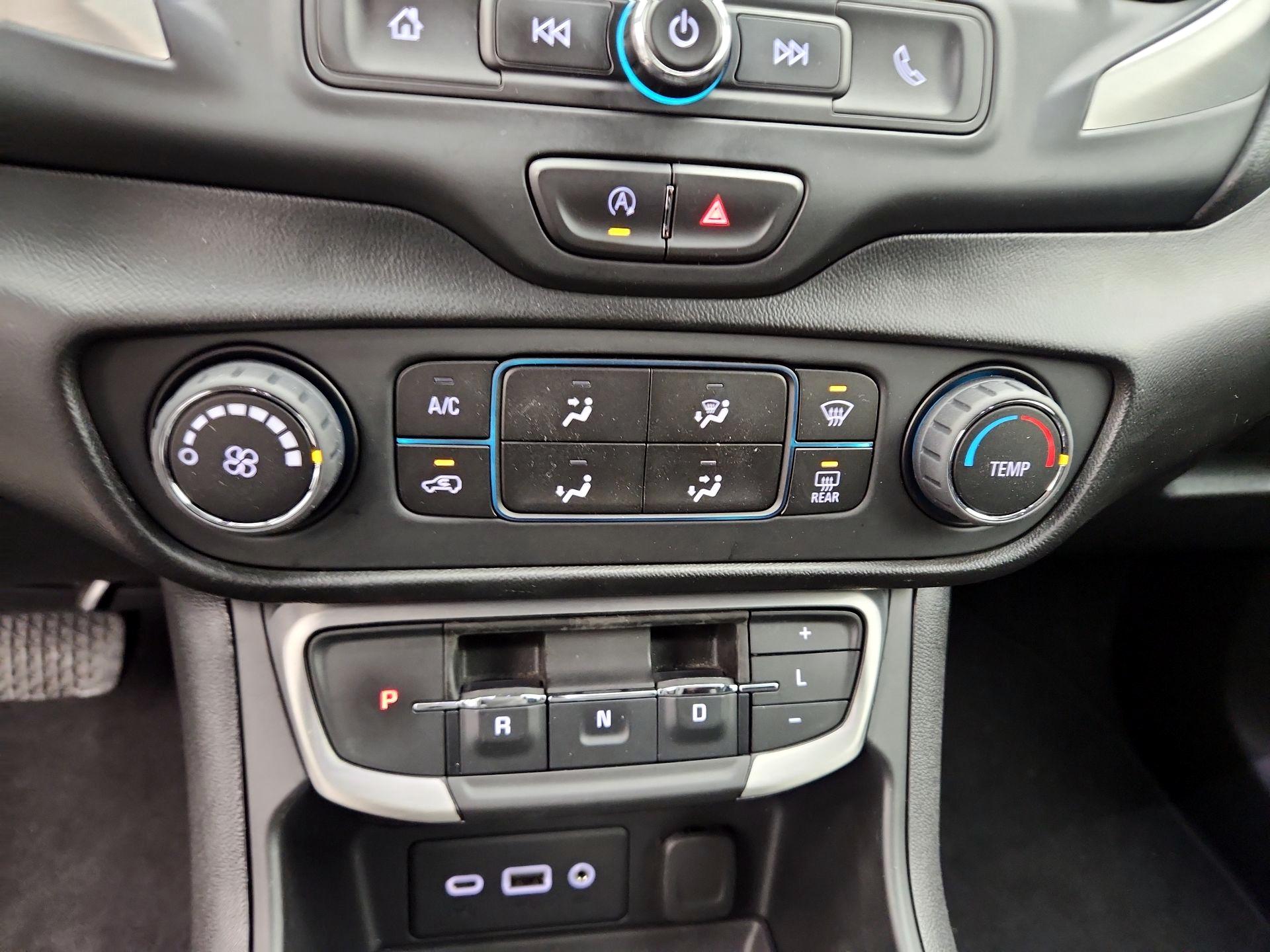 Thumbnail: 2022 GMC Terrain - 16