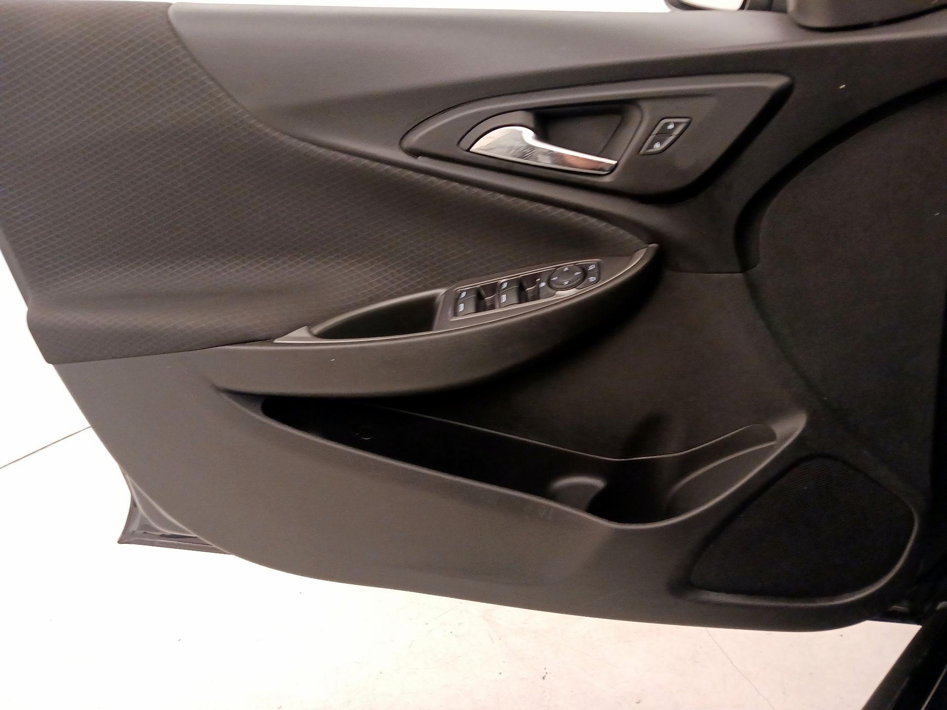 Thumbnail: 2023 Chevrolet Malibu - 12