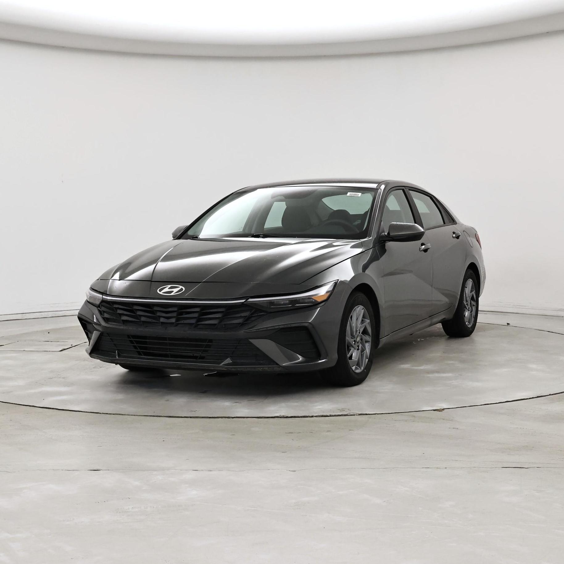 Thumbnail: 2024 Hyundai Elantra - 4