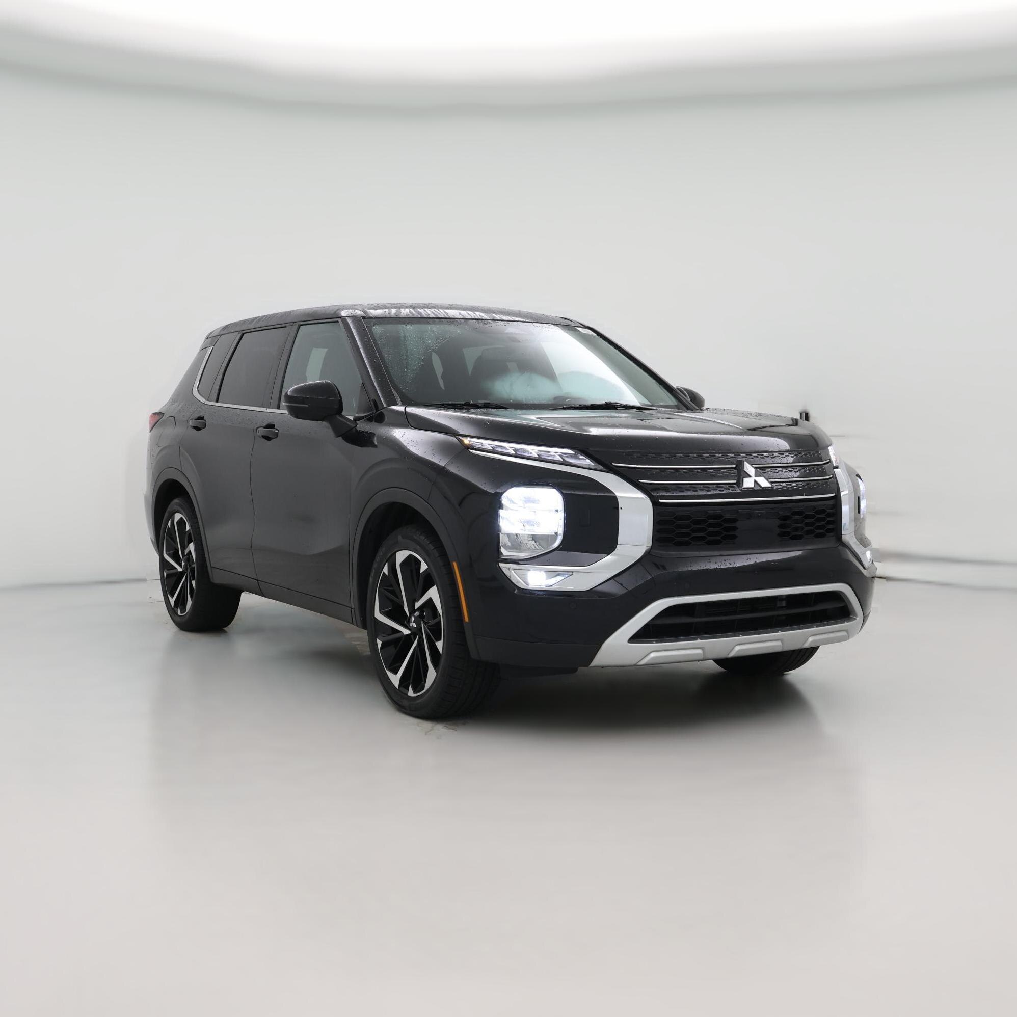 Thumbnail: 2022 Mitsubishi Outlander - 1