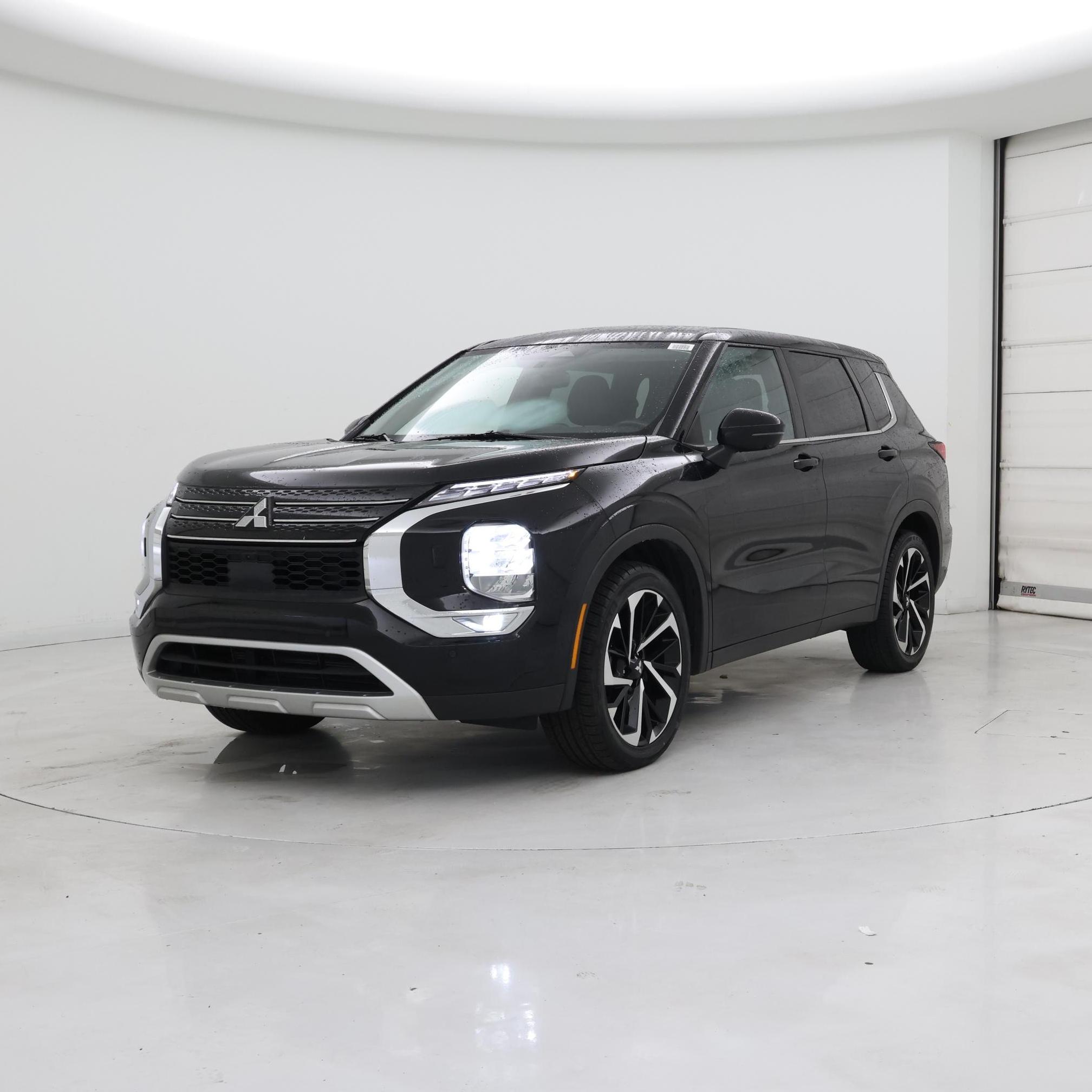 Thumbnail: 2022 Mitsubishi Outlander - 4