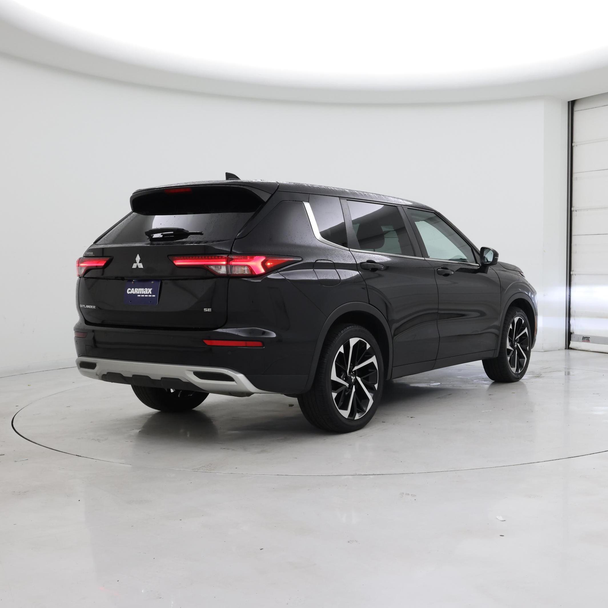 Thumbnail: 2022 Mitsubishi Outlander - 8
