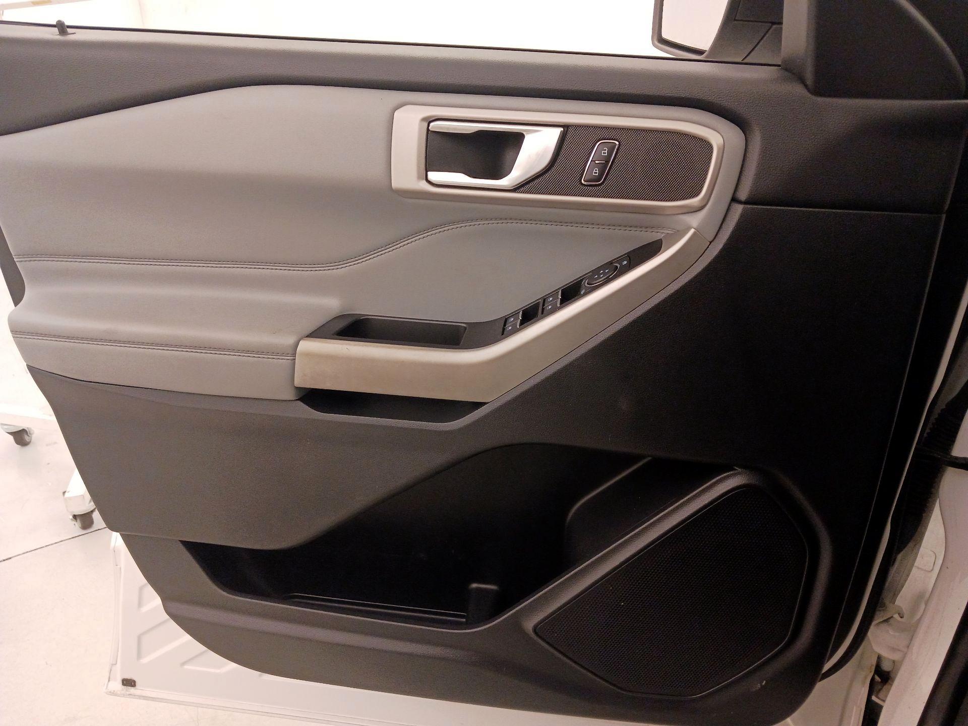 Thumbnail: 2021 Ford Explorer - 12
