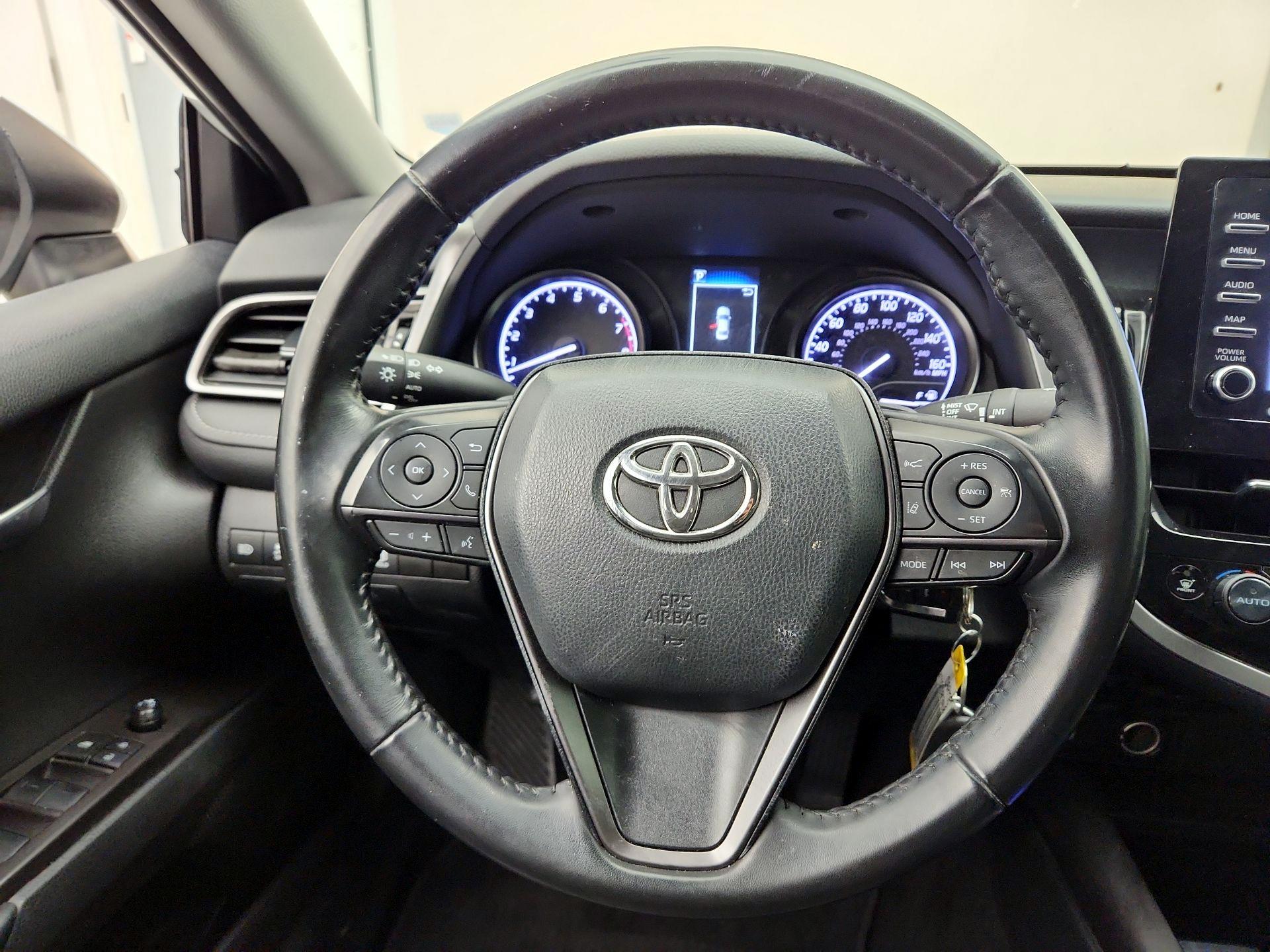 Thumbnail: 2022 Toyota Camry - 10