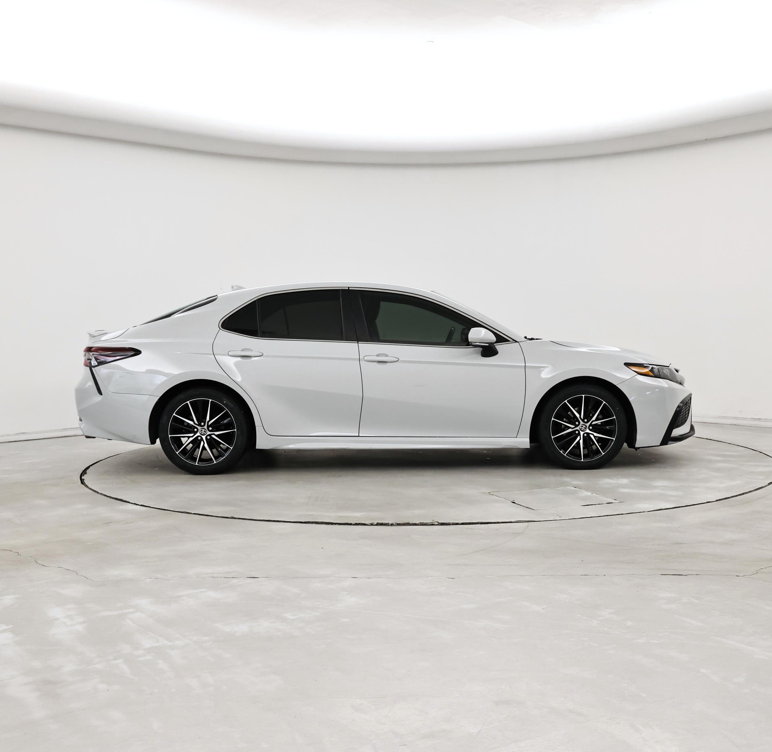 Thumbnail: 2022 Toyota Camry - 7