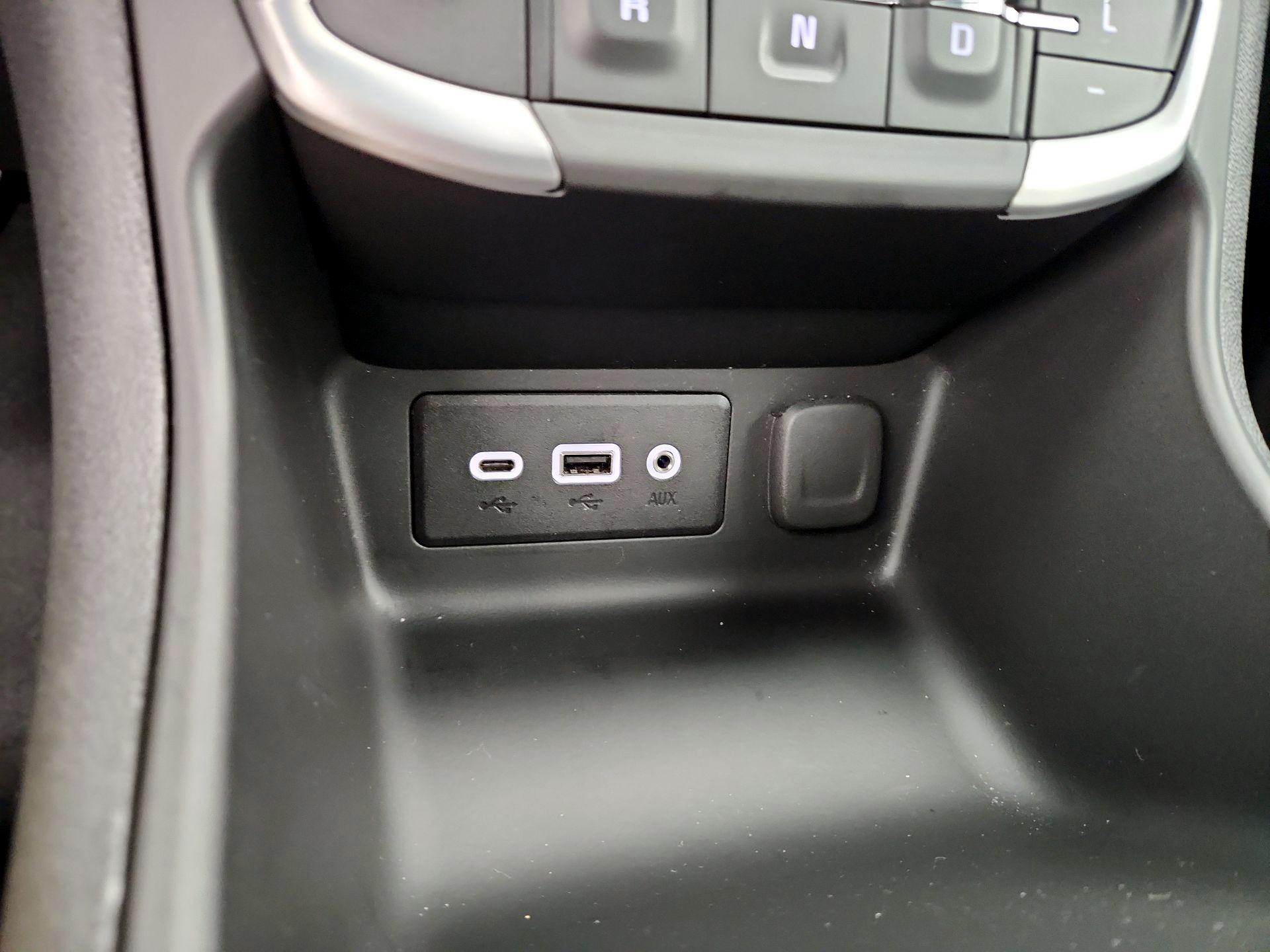 Thumbnail: 2022 GMC Terrain - 19