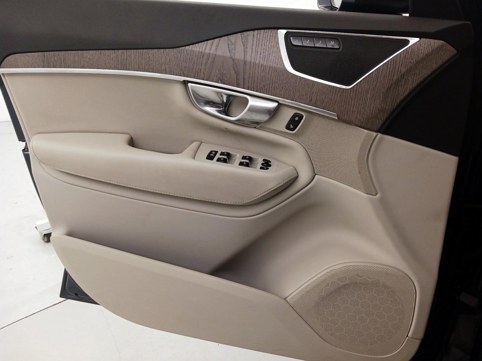 Thumbnail: 2023 Volvo XC90 - 12
