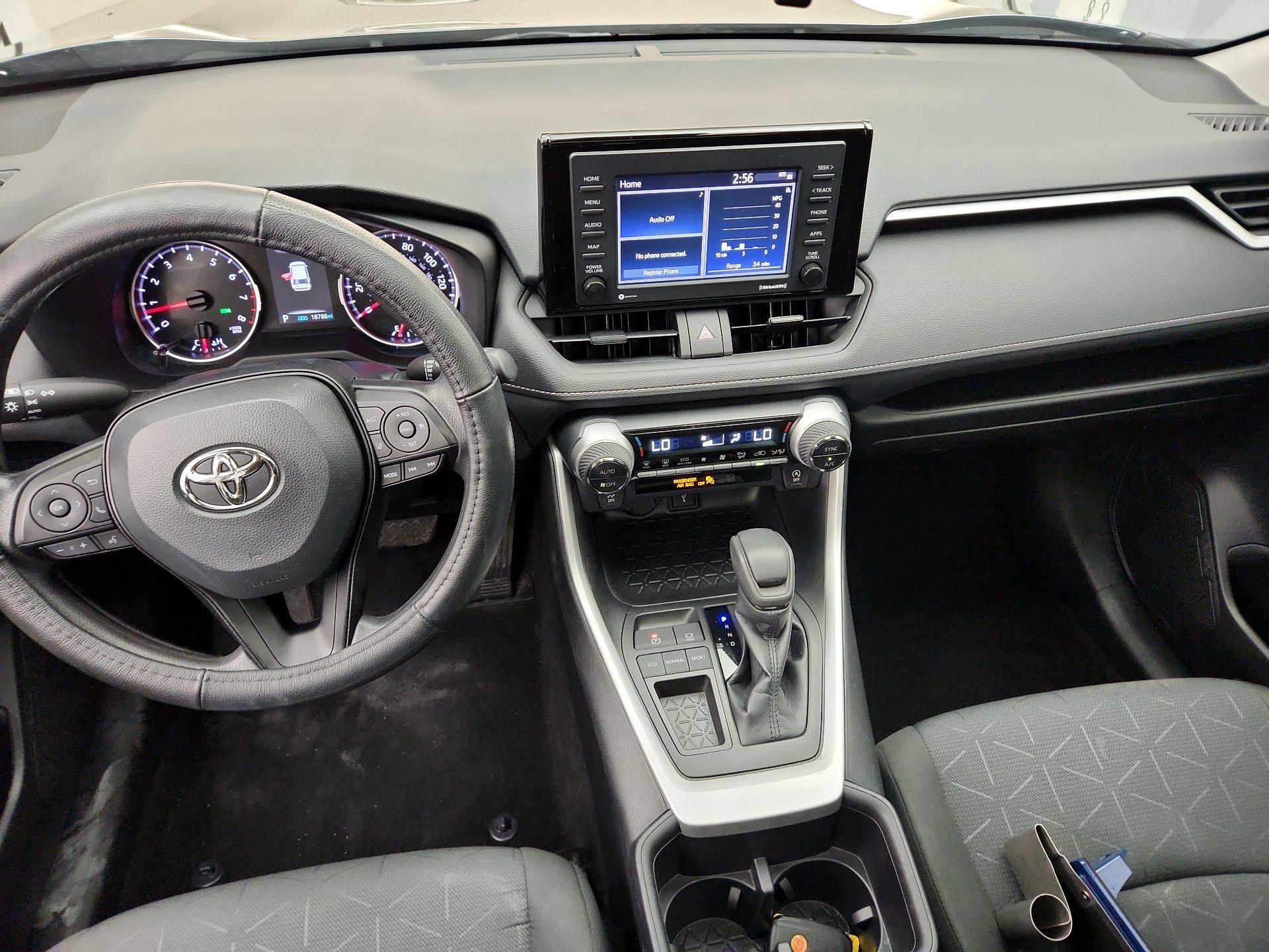 Thumbnail: 2022 Toyota RAV4 - 9