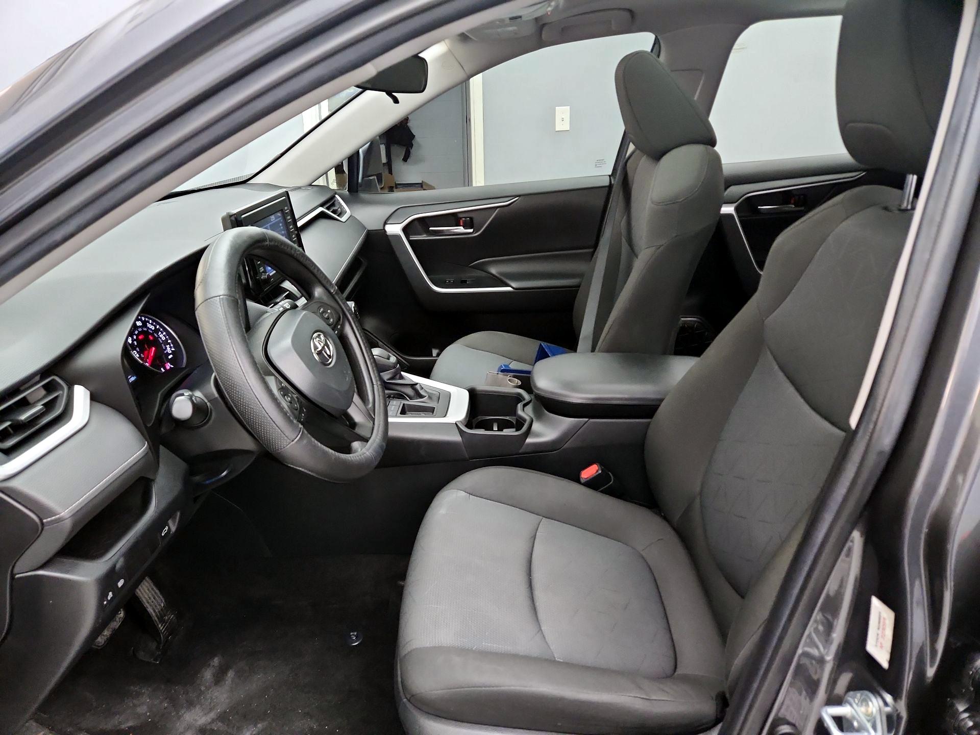 Thumbnail: 2022 Toyota RAV4 - 11