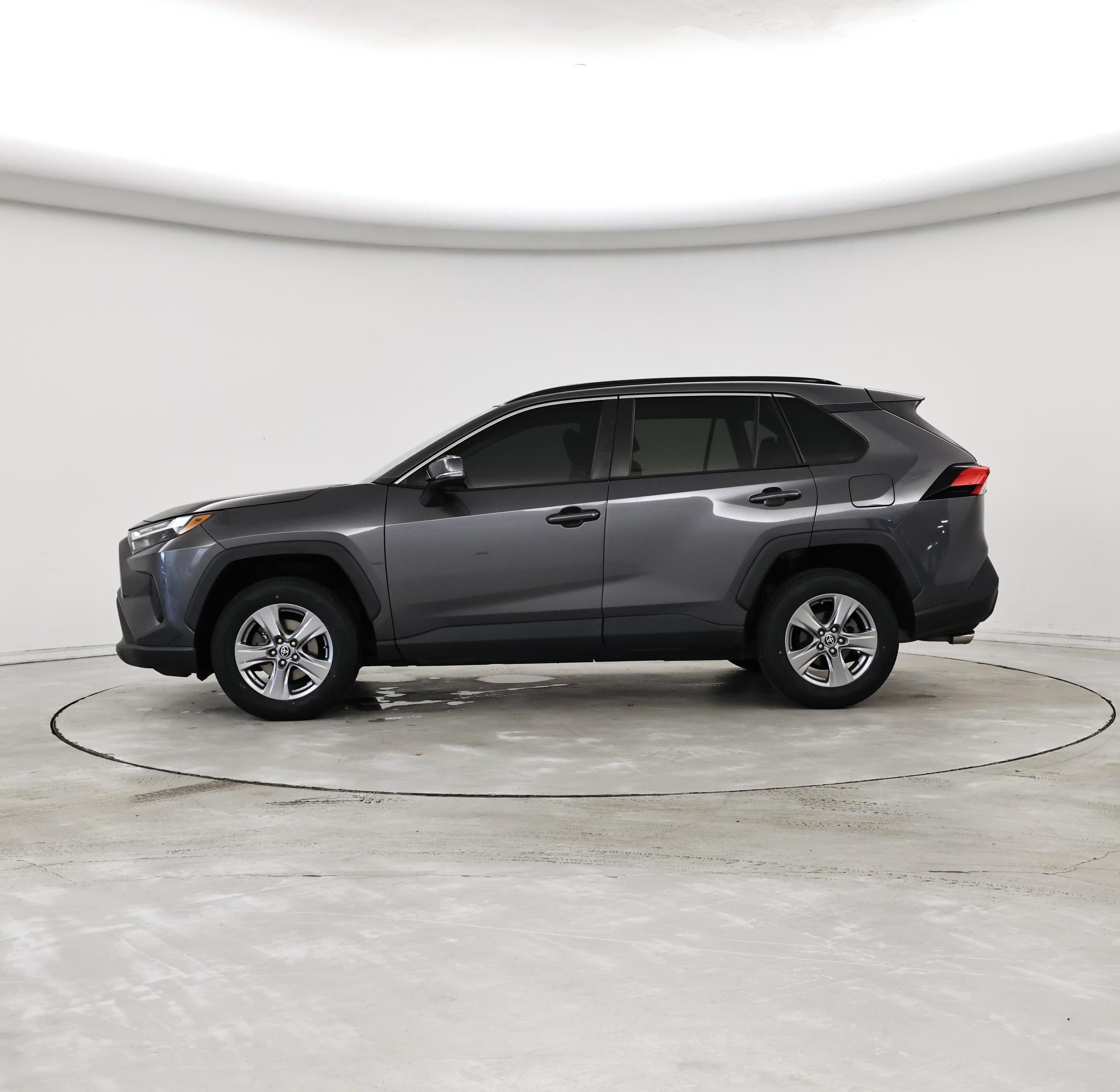 Thumbnail: 2022 Toyota RAV4 - 3