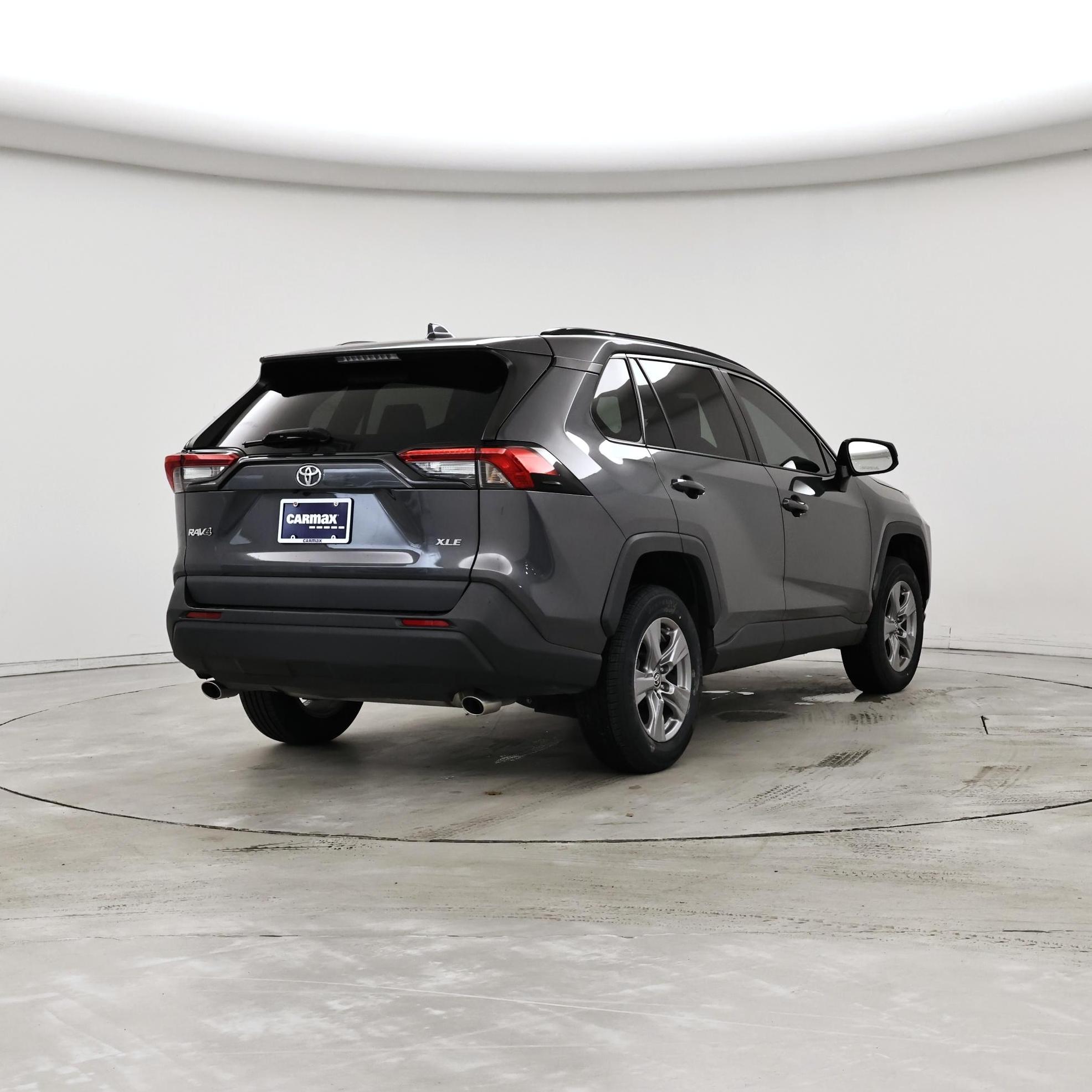 Thumbnail: 2022 Toyota RAV4 - 8