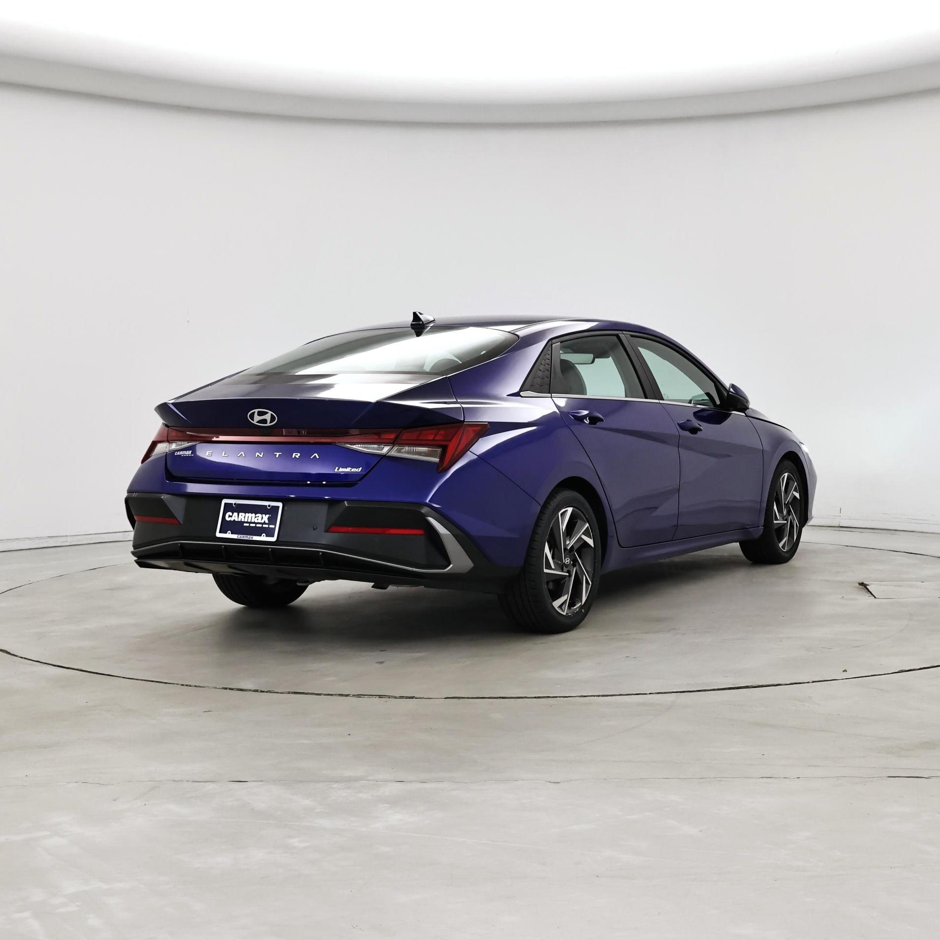 Thumbnail: 2024 Hyundai Elantra - 8