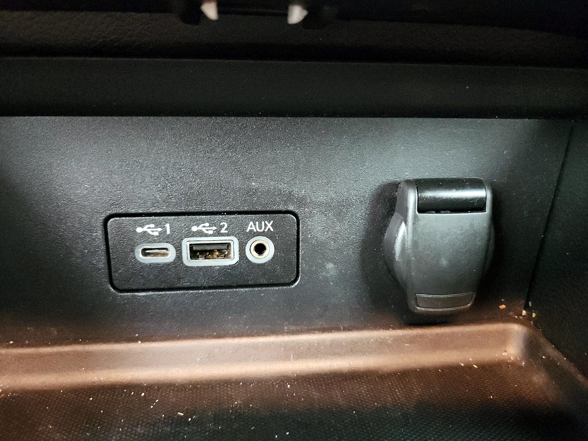 Thumbnail: 2021 Nissan Sentra - 18