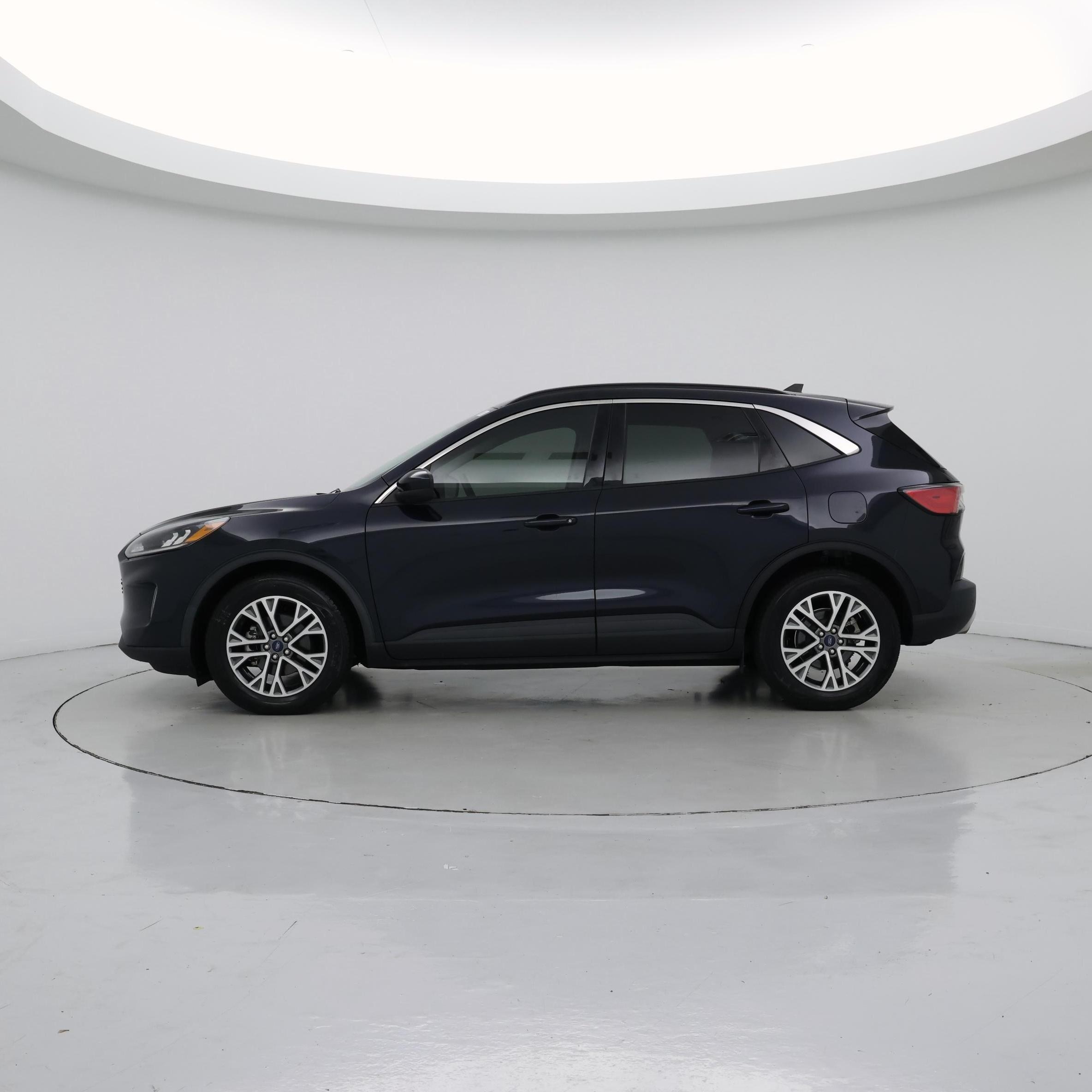 Thumbnail: 2021 Ford Escape - 3