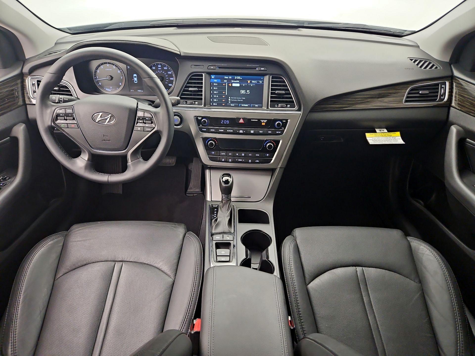 Thumbnail: 2016 Hyundai Sonata - 9