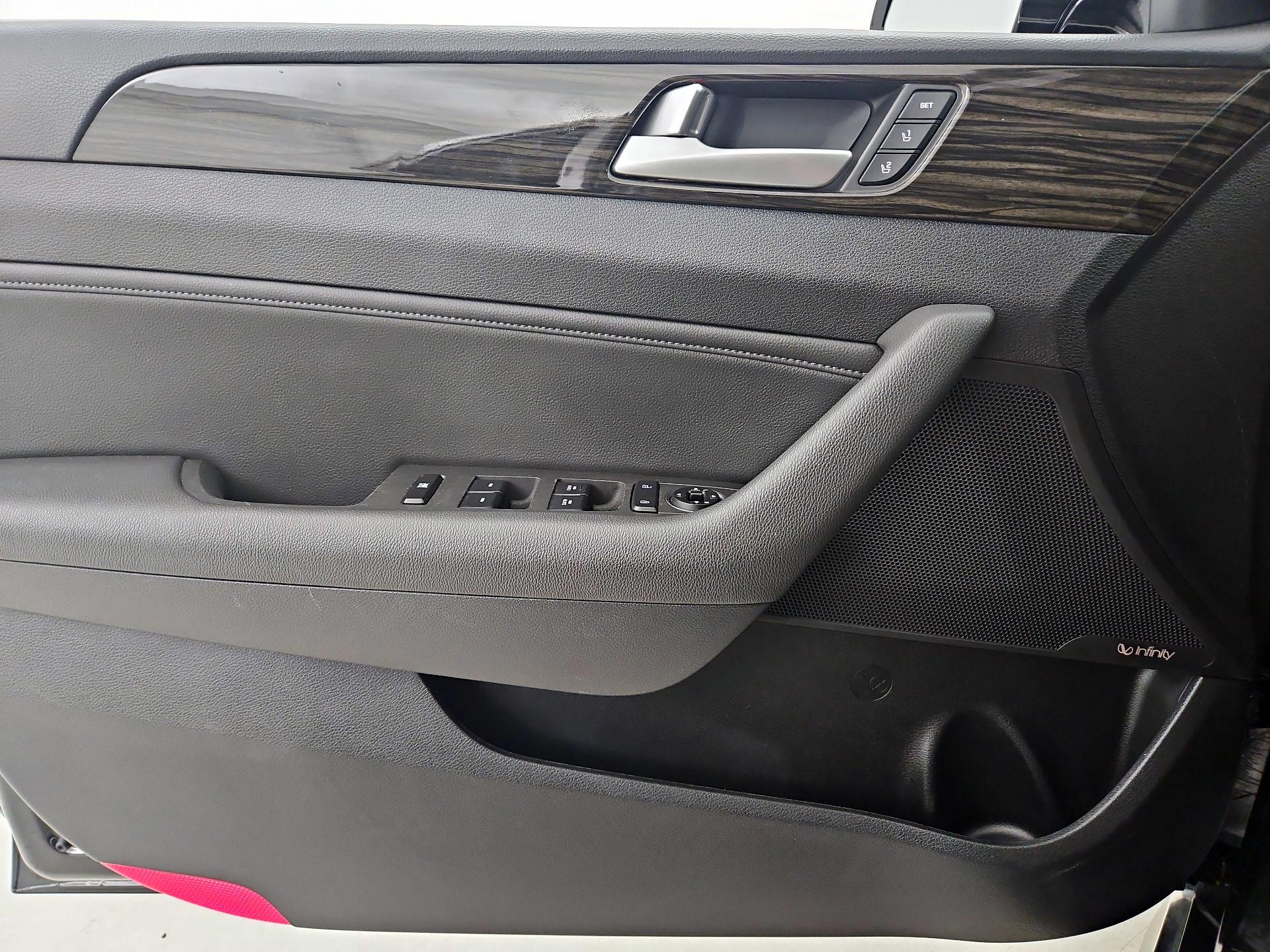 Thumbnail: 2016 Hyundai Sonata - 12