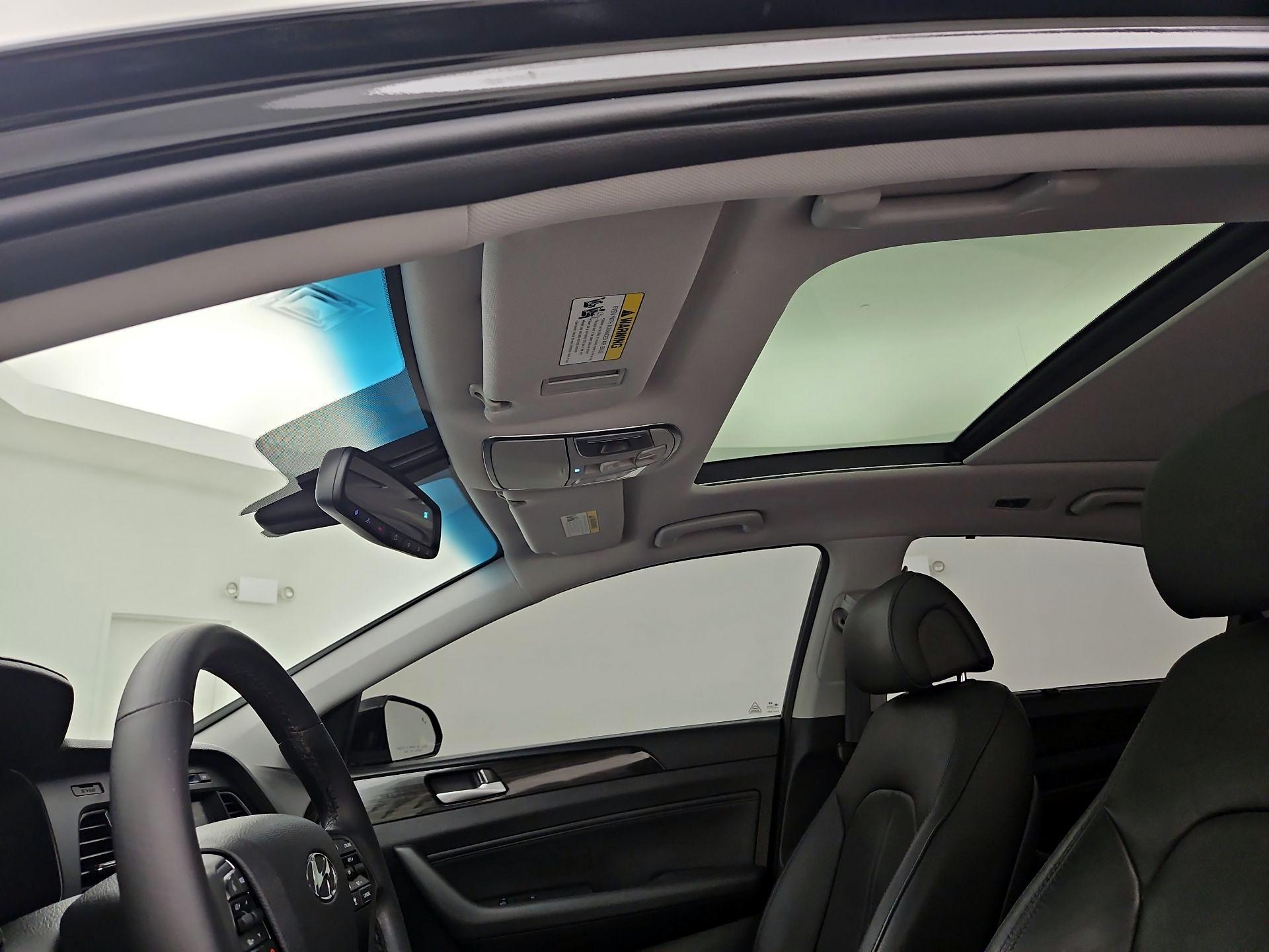 Thumbnail: 2016 Hyundai Sonata - 19