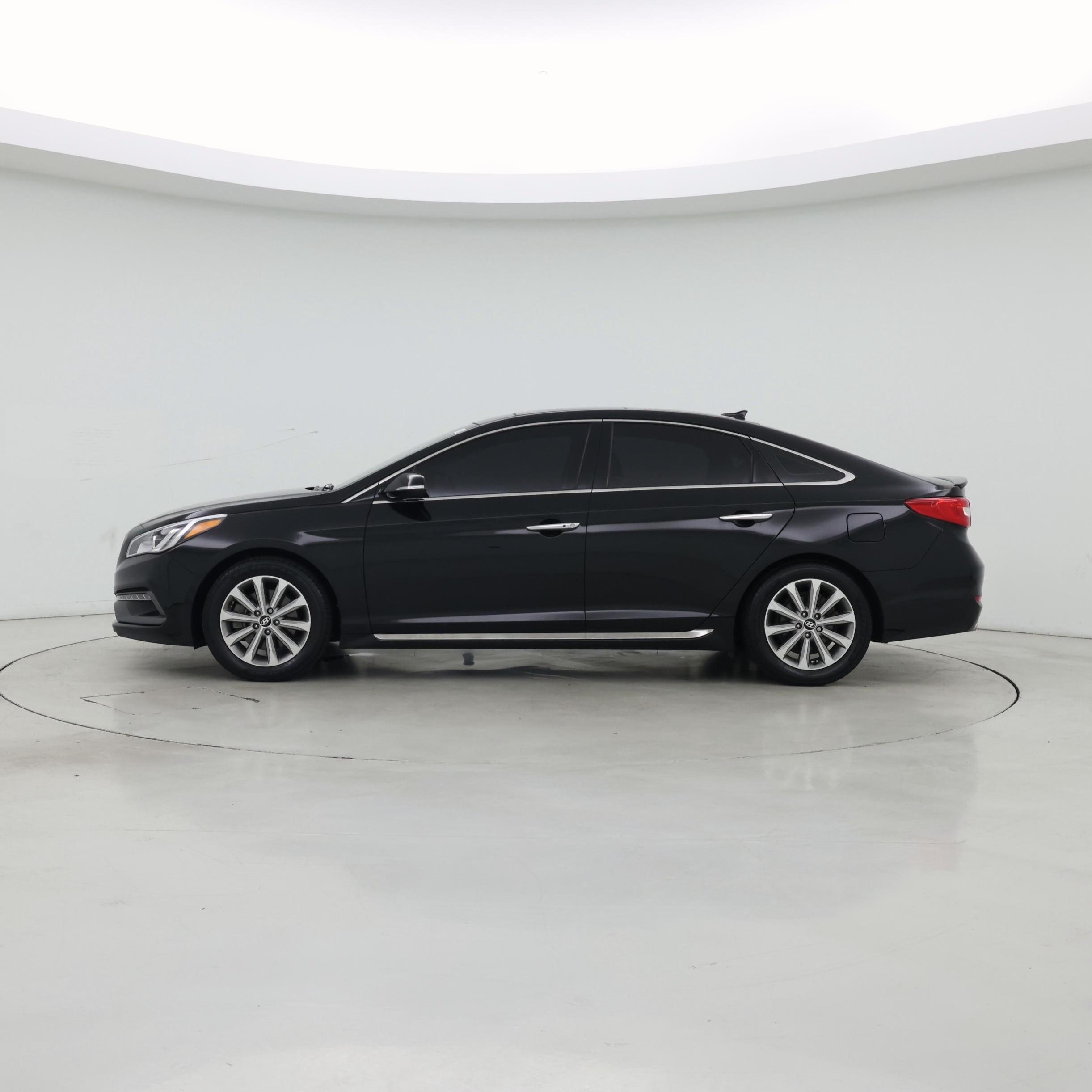 Thumbnail: 2016 Hyundai Sonata - 3