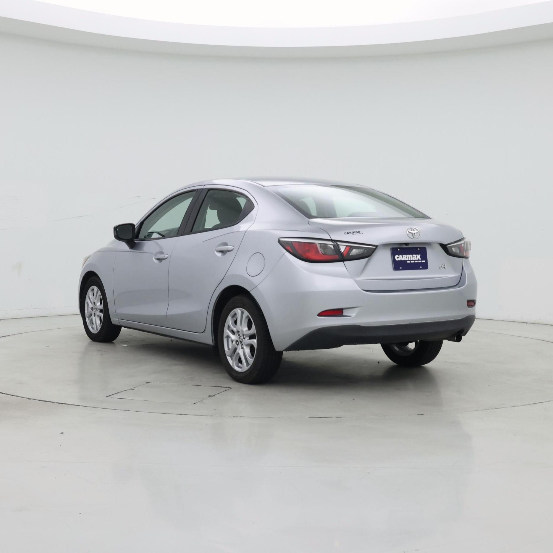 Thumbnail: 2018 Toyota Yaris iA - 2