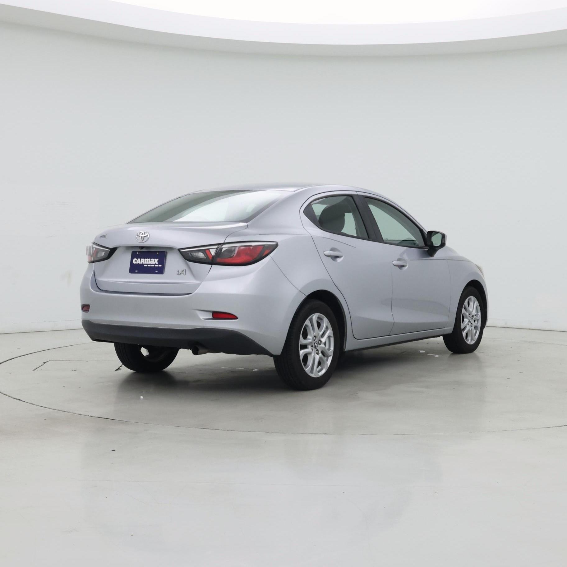 Thumbnail: 2018 Toyota Yaris iA - 8