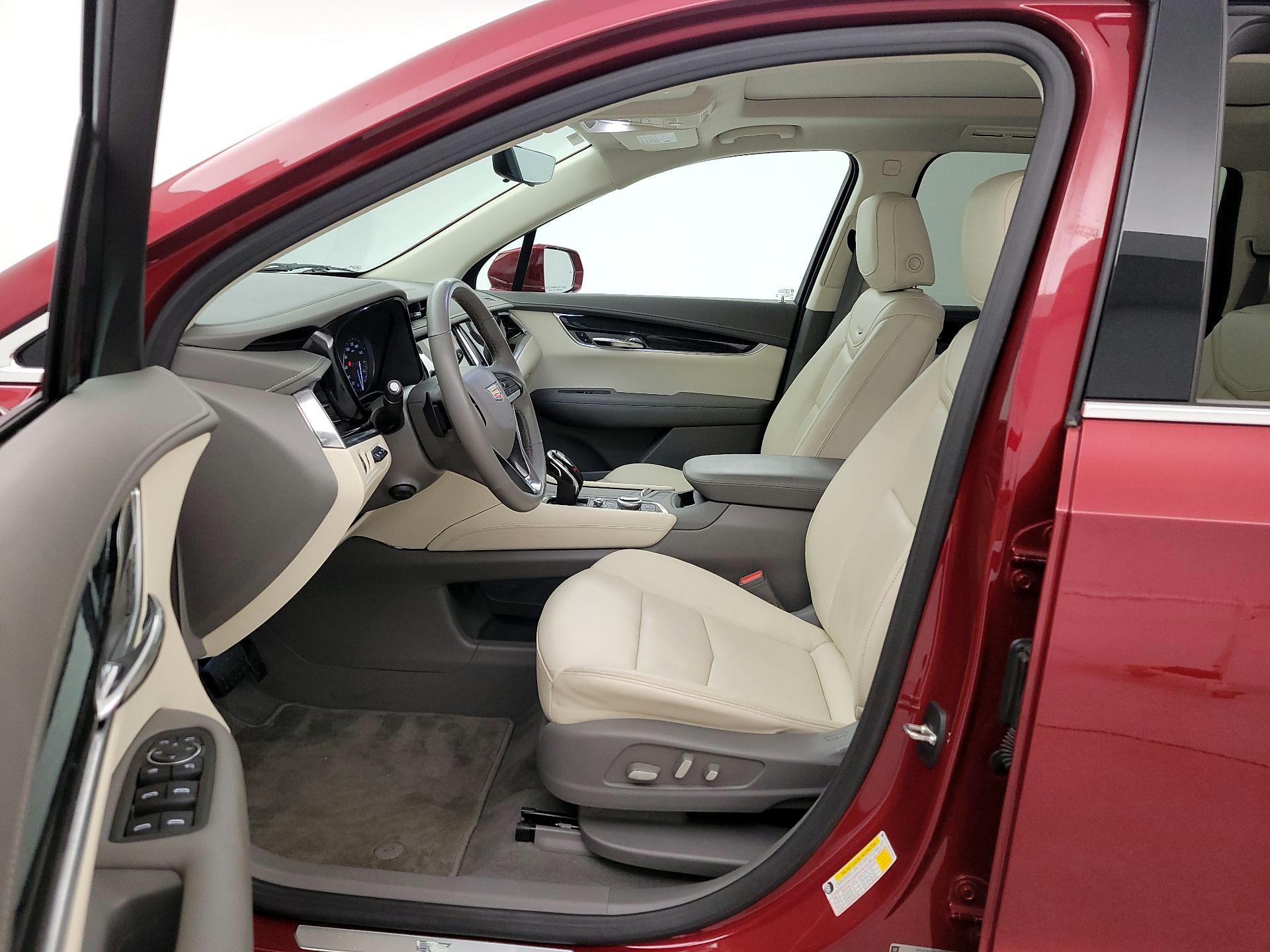 Thumbnail: 2020 Cadillac XT6 - 11