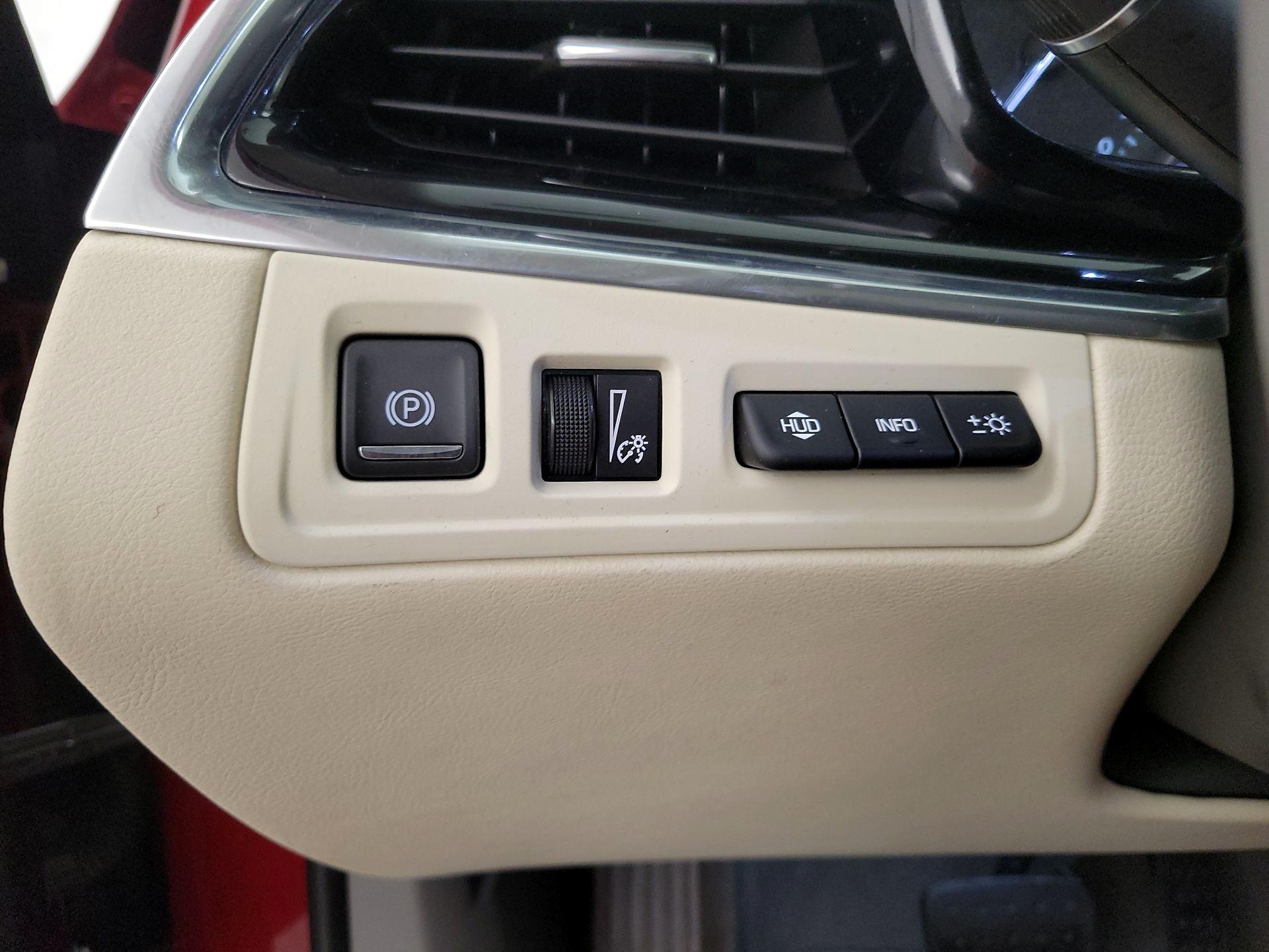 Thumbnail: 2020 Cadillac XT6 - 13