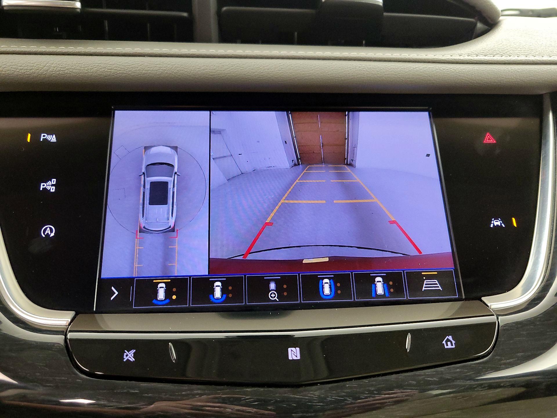 Thumbnail: 2020 Cadillac XT6 - 14
