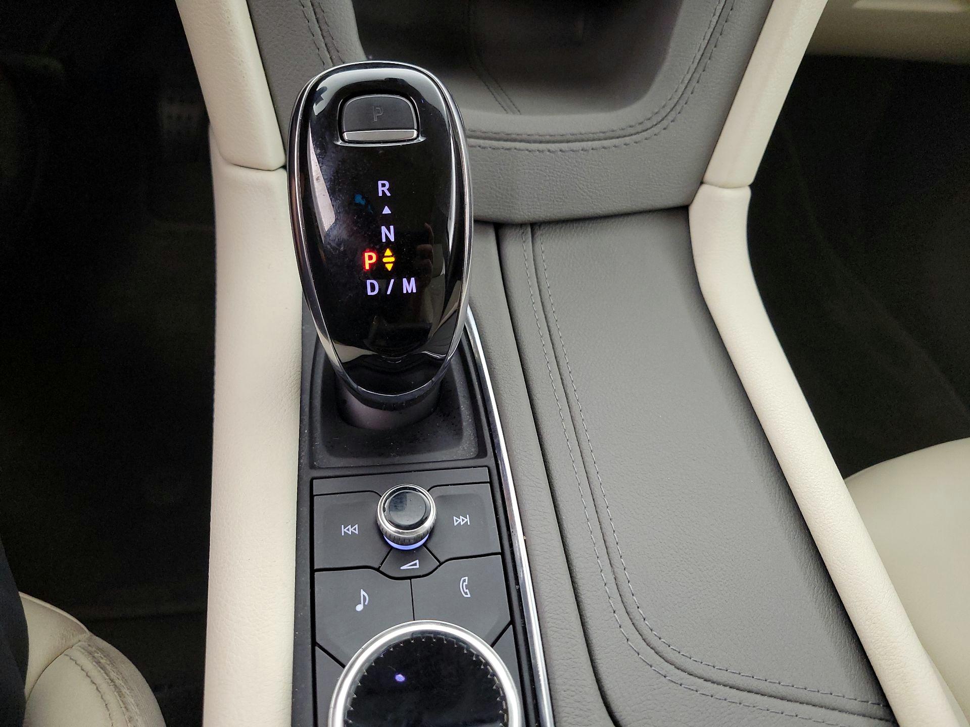 Thumbnail: 2020 Cadillac XT6 - 17