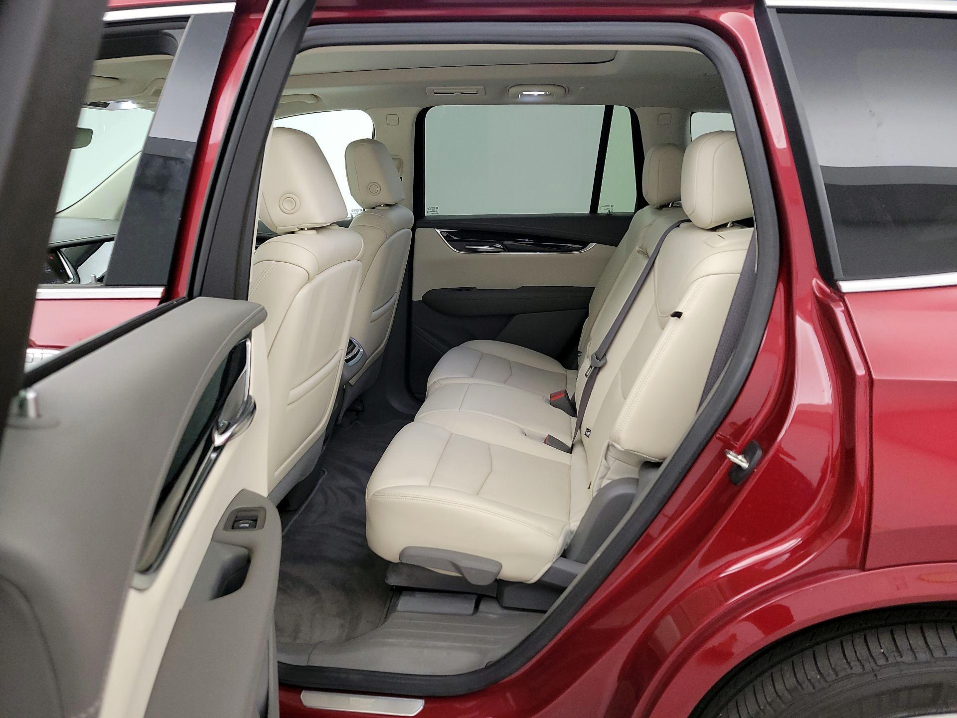 Thumbnail: 2020 Cadillac XT6 - 20