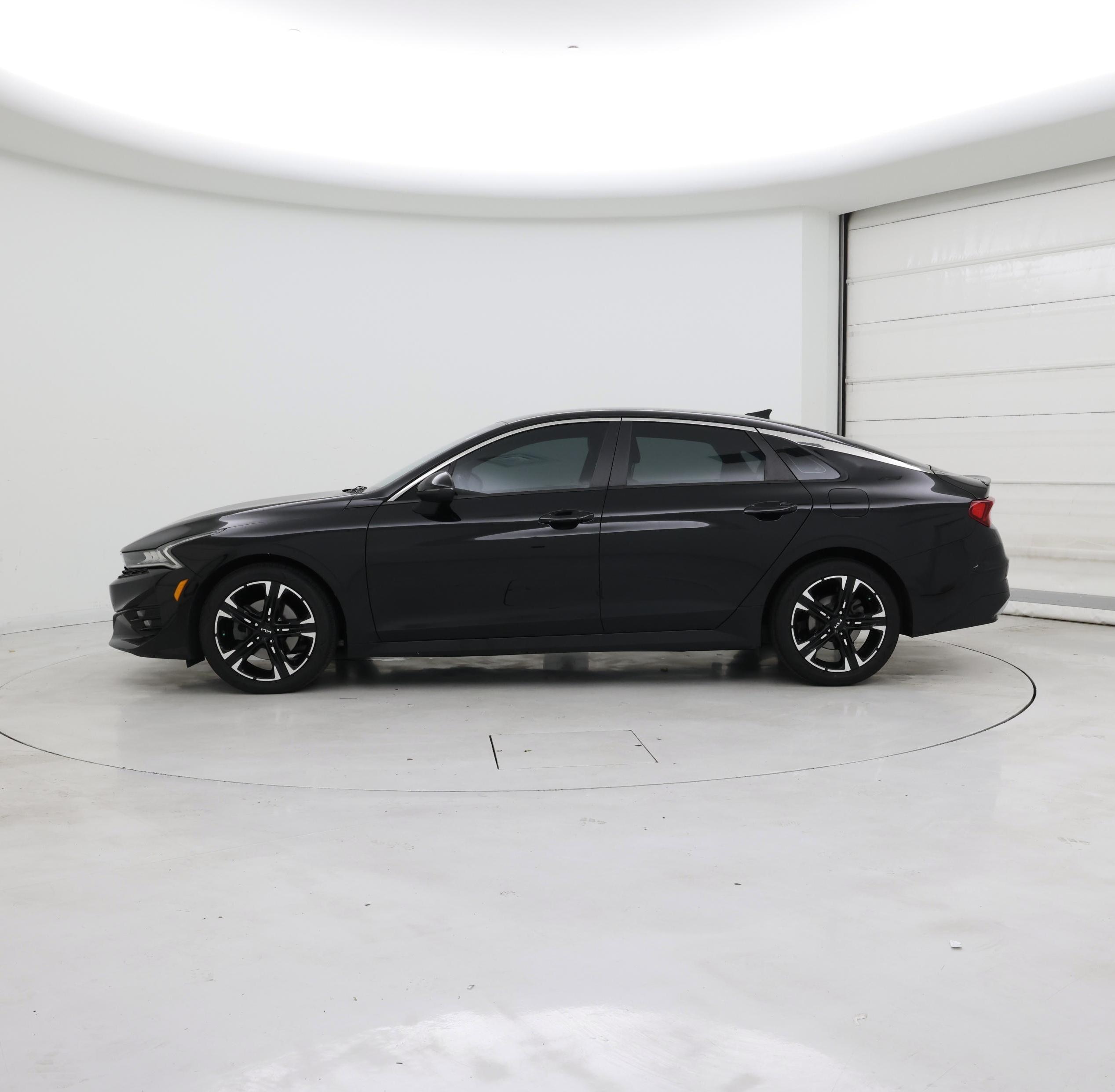 Thumbnail: 2023 Kia K5 - 3