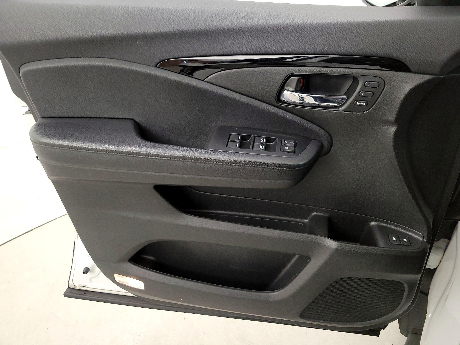 Thumbnail: 2021 Honda Pilot - 12