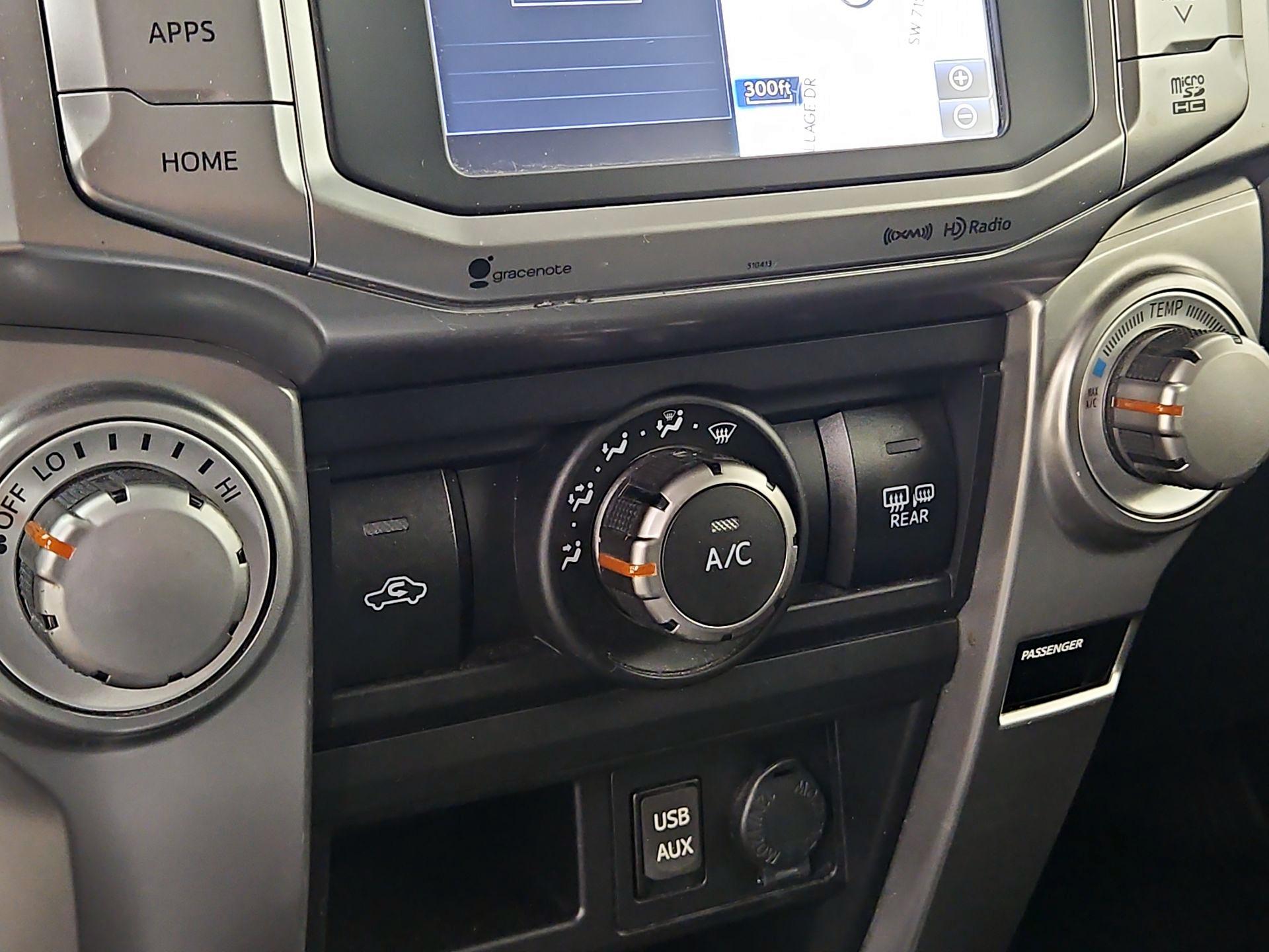 Thumbnail: 2018 Toyota 4Runner - 16