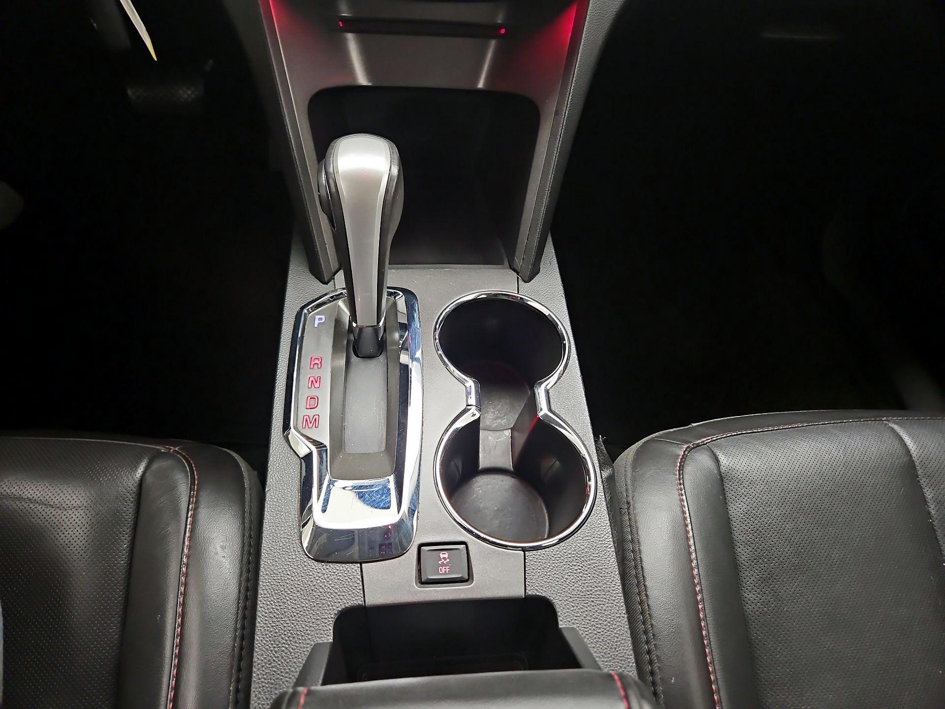 Thumbnail: 2015 GMC Terrain - 17