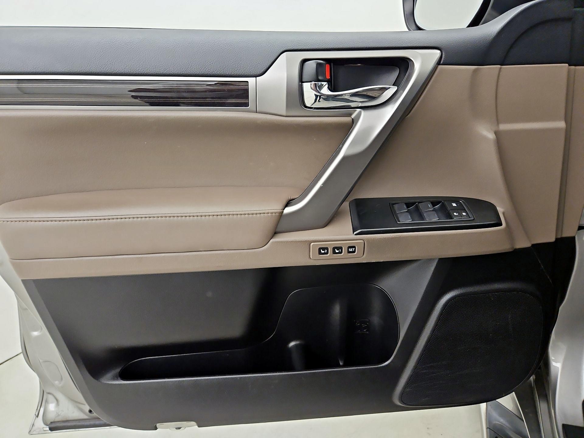 Thumbnail: 2022 Lexus GX - 12