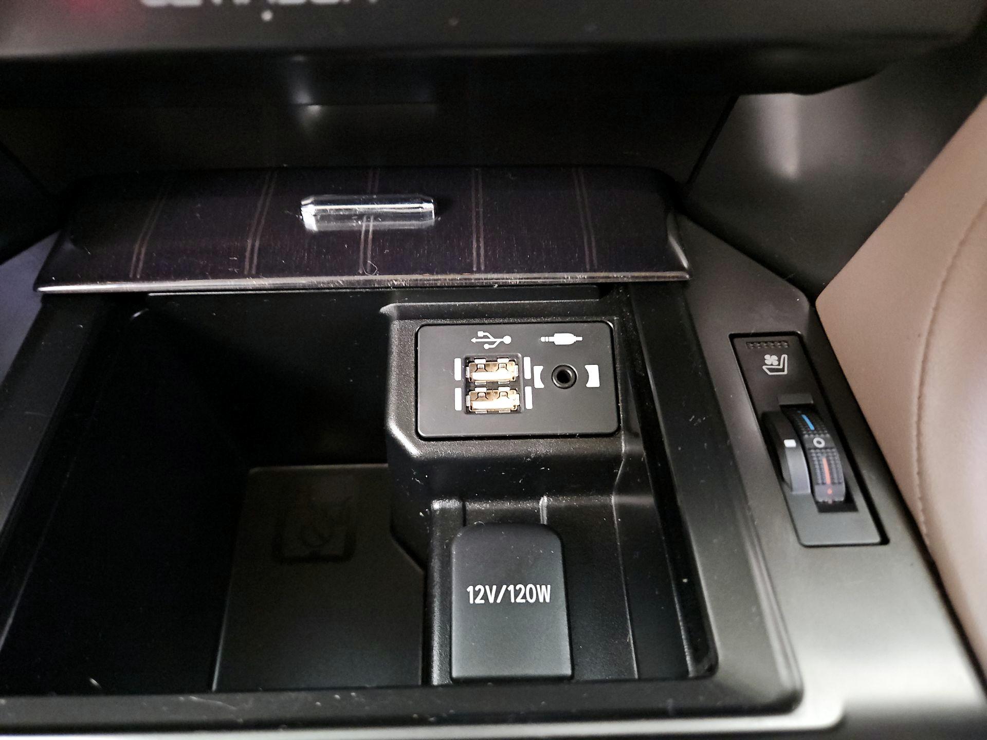 Thumbnail: 2022 Lexus GX - 19