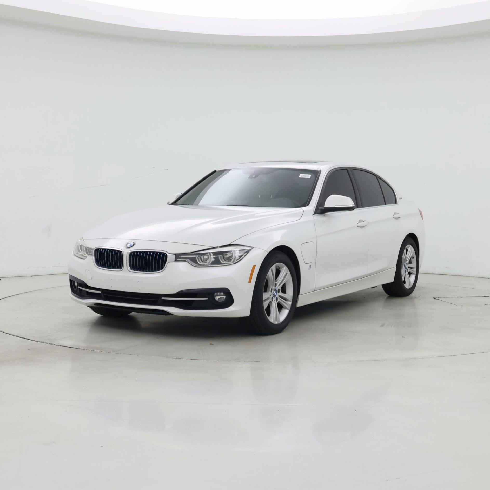 Thumbnail: 2018 BMW 3 Series - 4