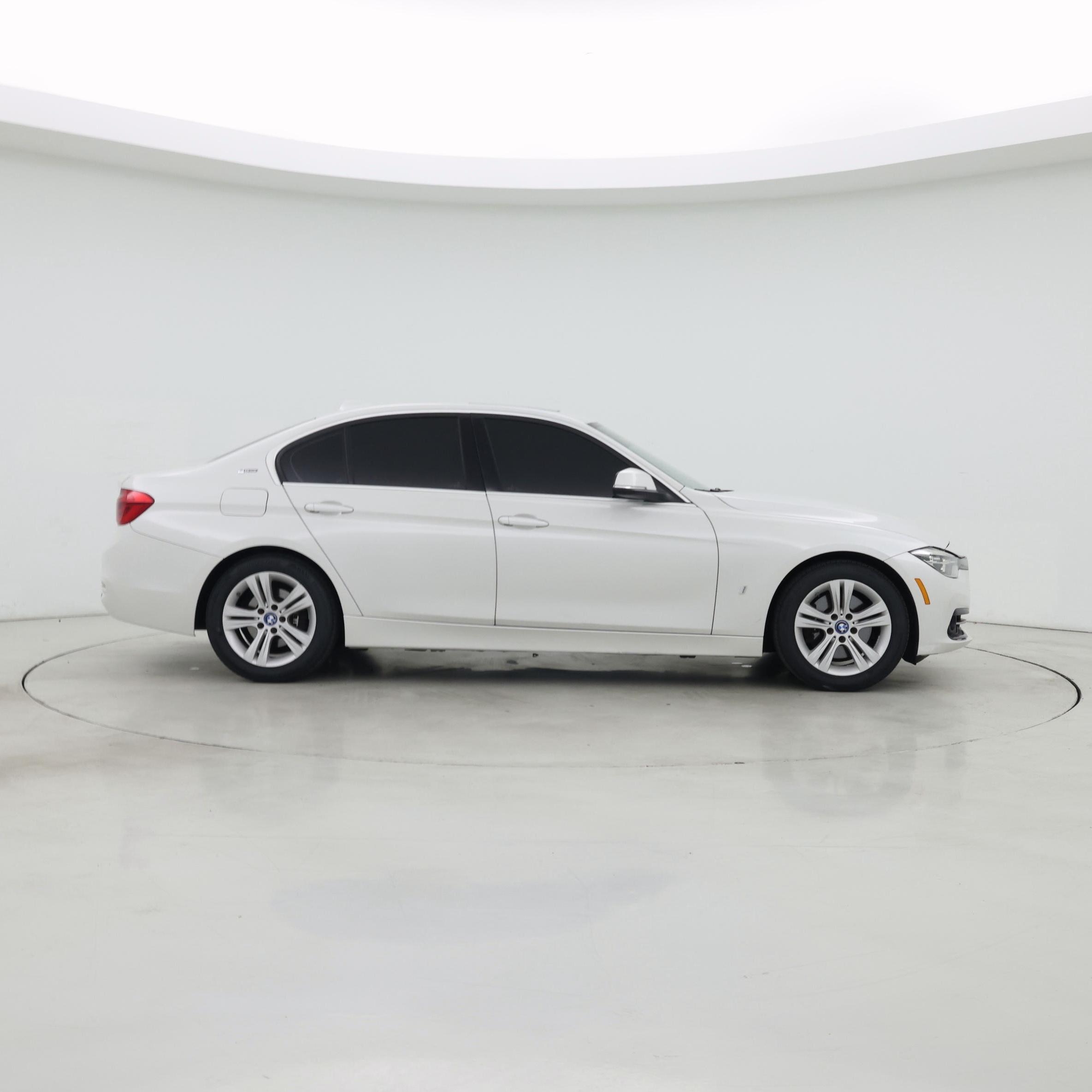 Thumbnail: 2018 BMW 3 Series - 7