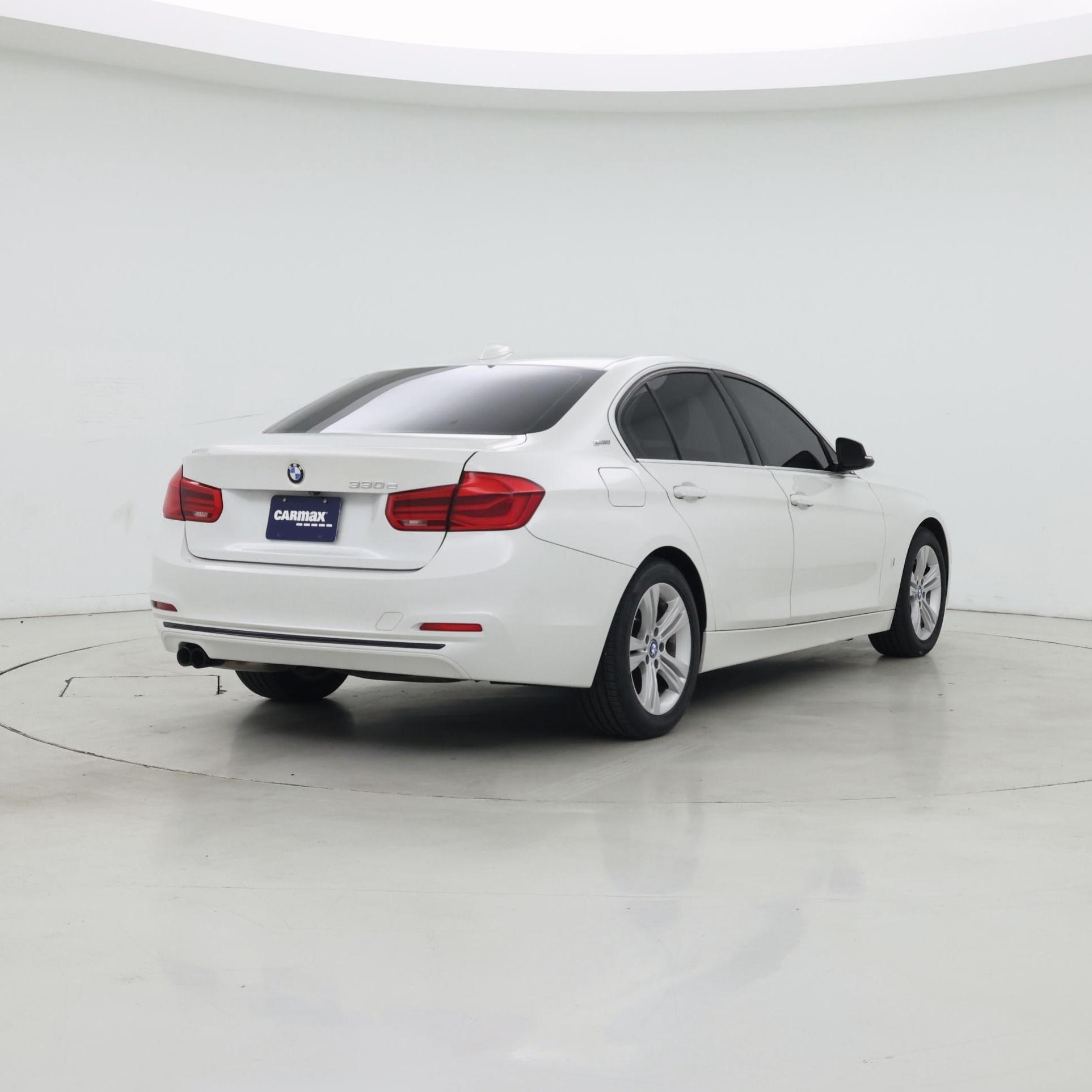 Thumbnail: 2018 BMW 3 Series - 8