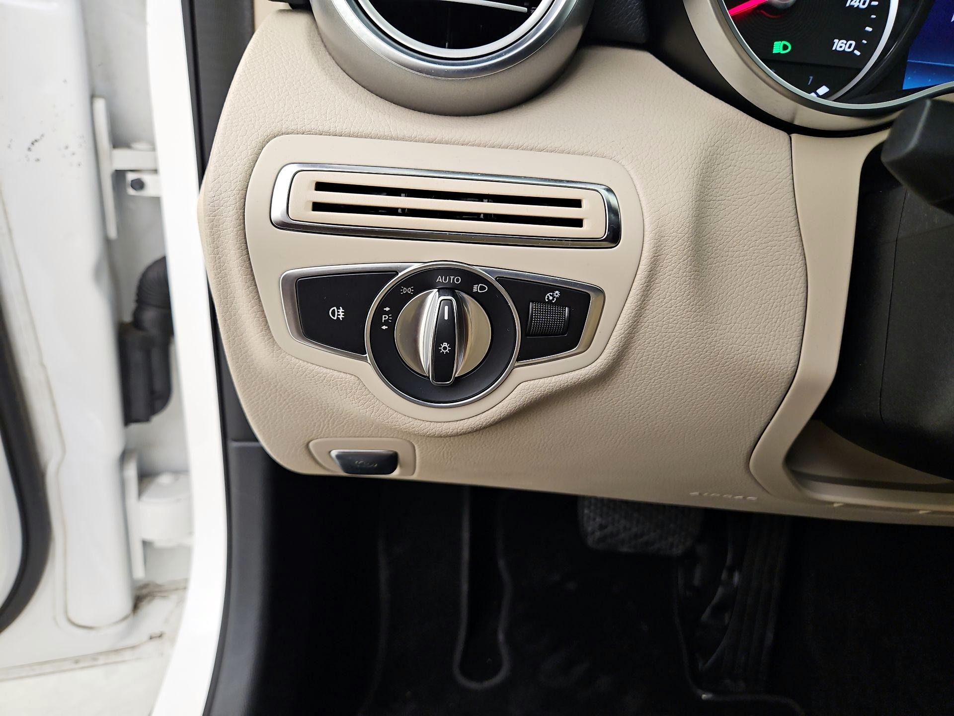Thumbnail: 2019 Mercedes-Benz C-Class - 13