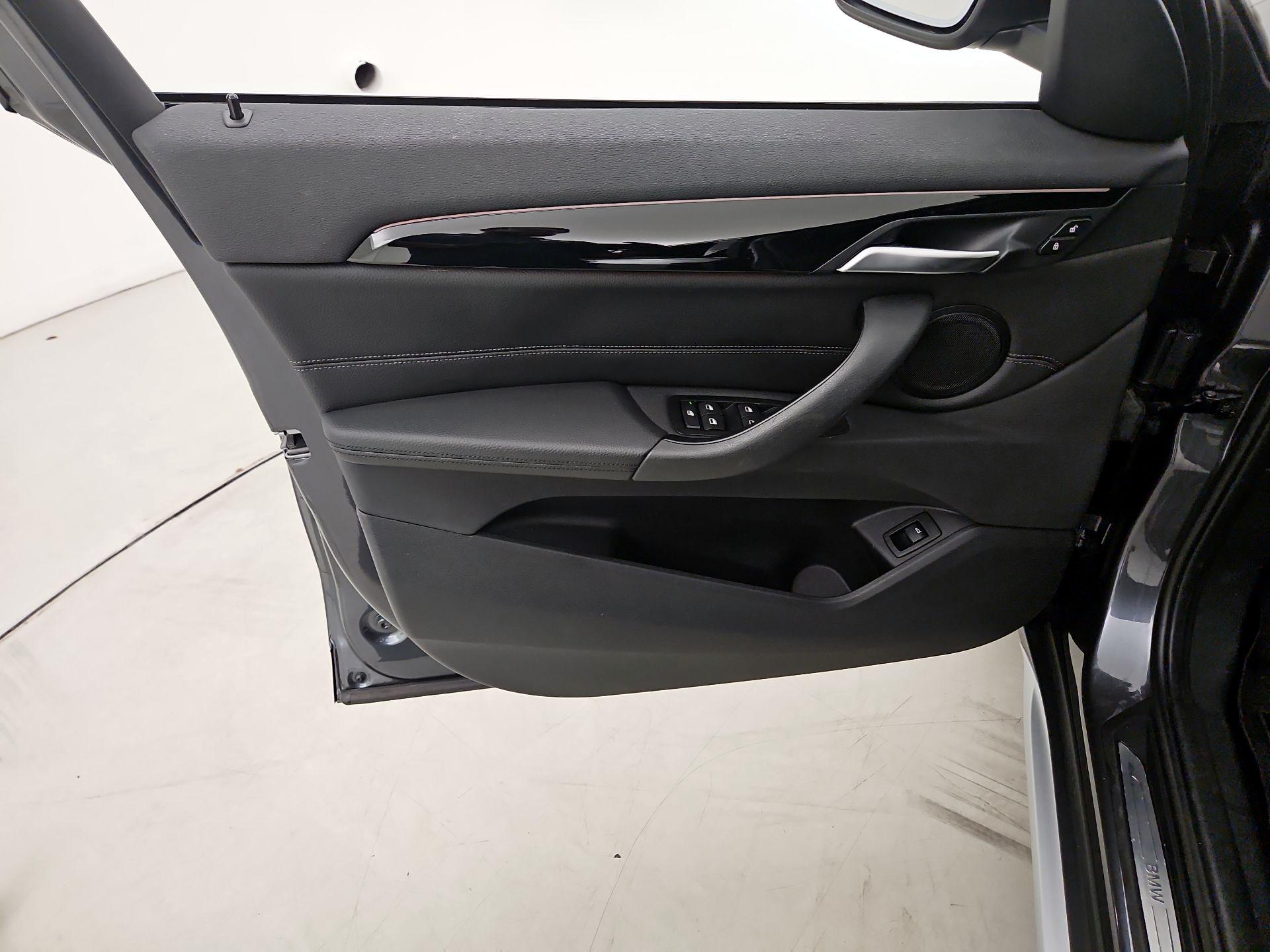 Thumbnail: 2017 BMW X1 - 12