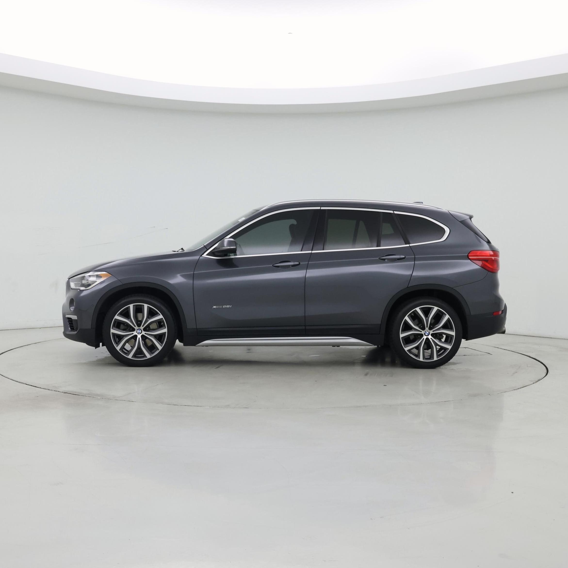 Thumbnail: 2017 BMW X1 - 3