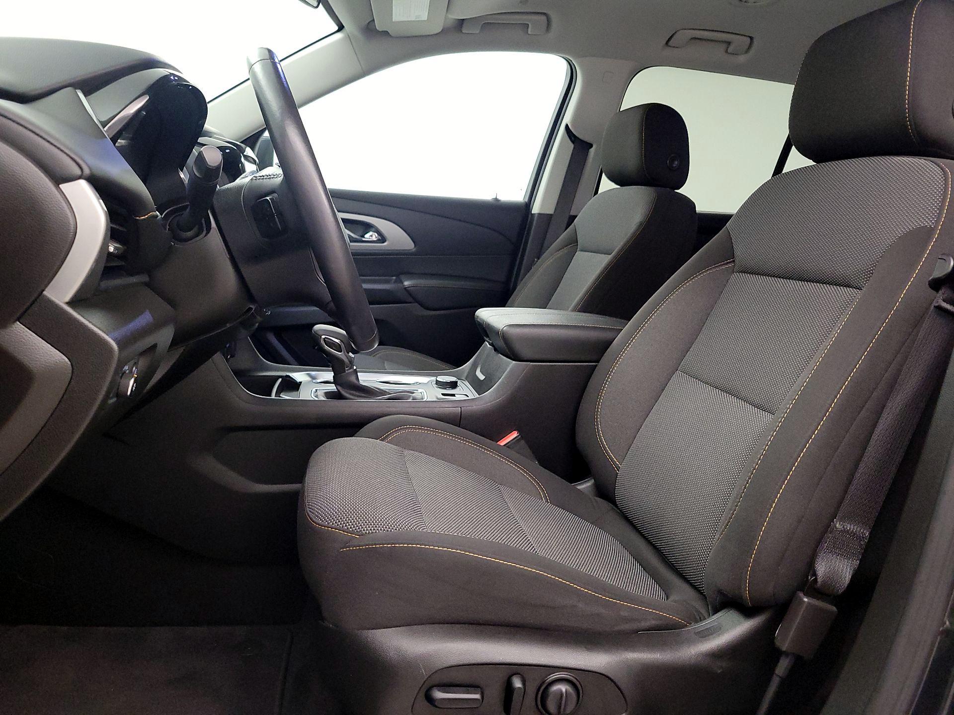 Thumbnail: 2021 Chevrolet Traverse - 11